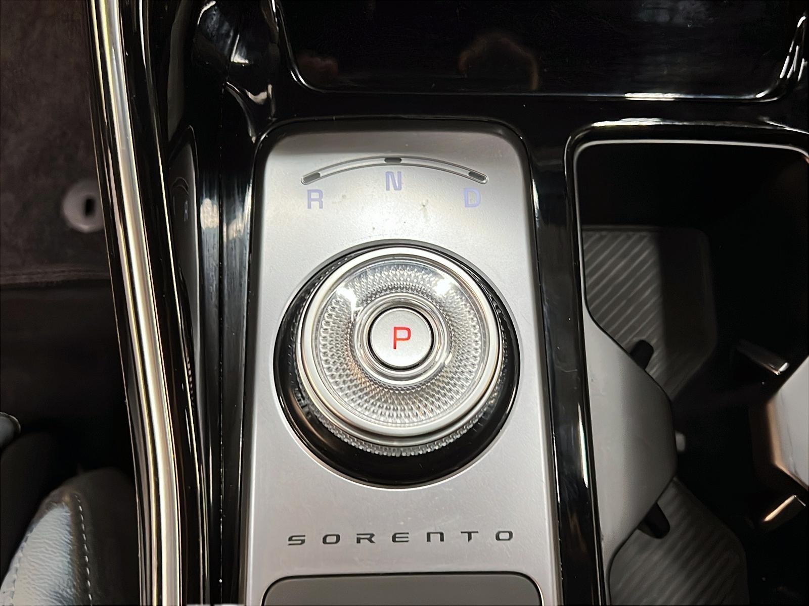 Kia Sorento SX HYBRIDE CUIR TOIT PANO NAV 4RM 2025 - image #18