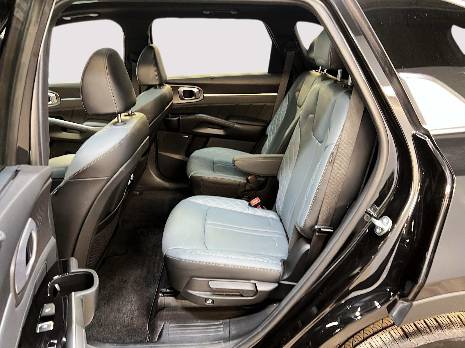 Kia Sorento SX HYBRIDE CUIR TOIT PANO NAV 4RM 2025 - image #10