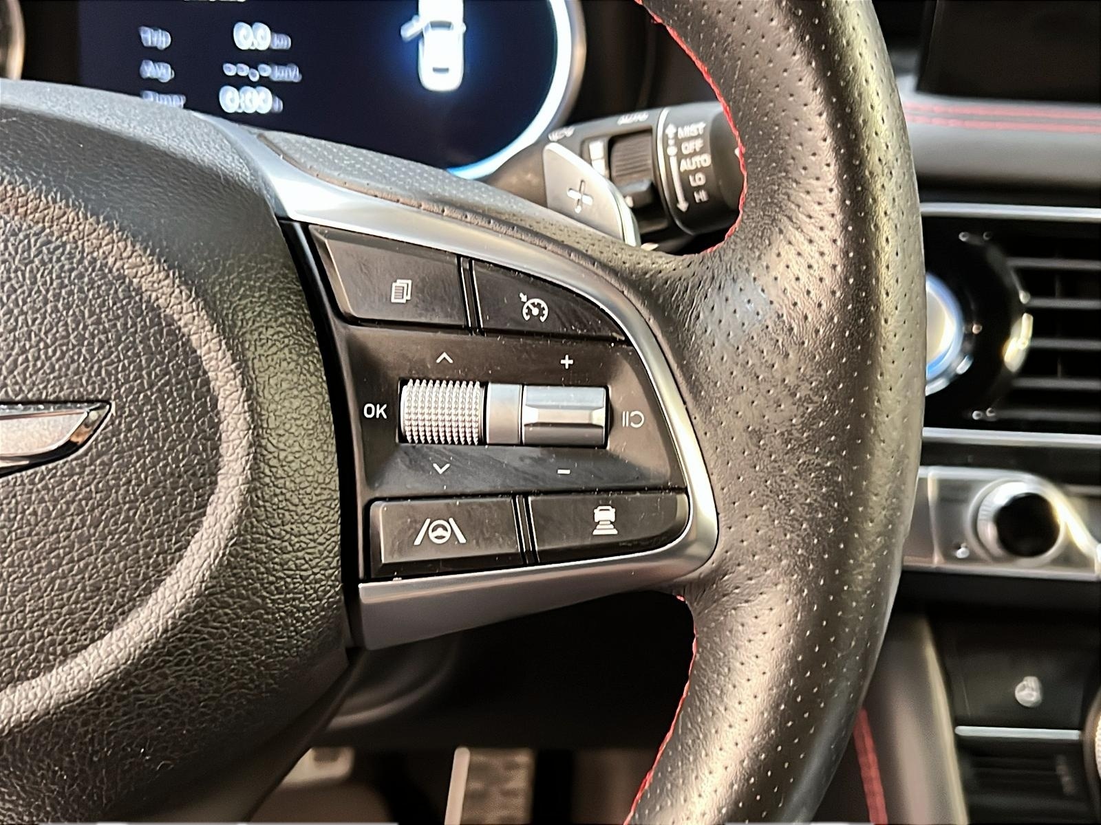 Genesis G70 SPORT 3.3T CUIIR TOIT NAV 4RM 2023 - image #22