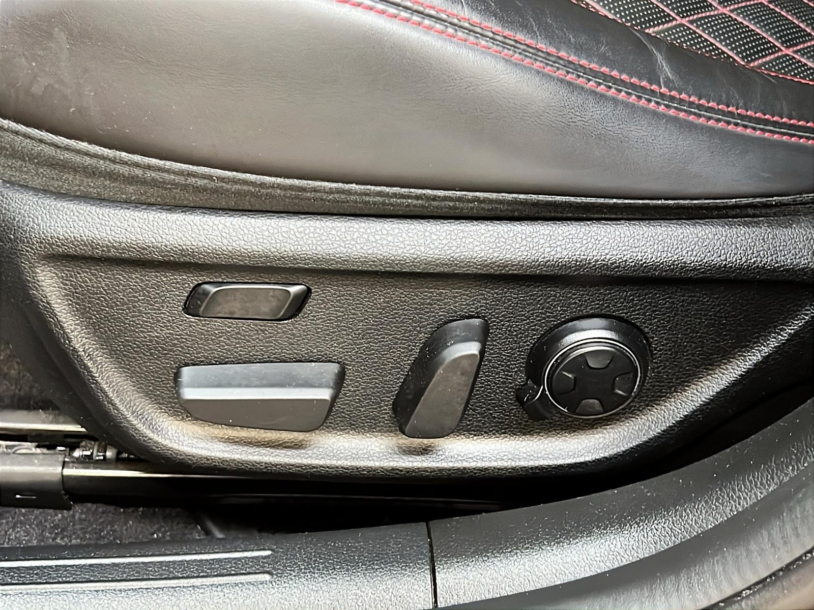 Genesis G70 SPORT 3.3T CUIIR TOIT NAV 4RM 2023 - image #26