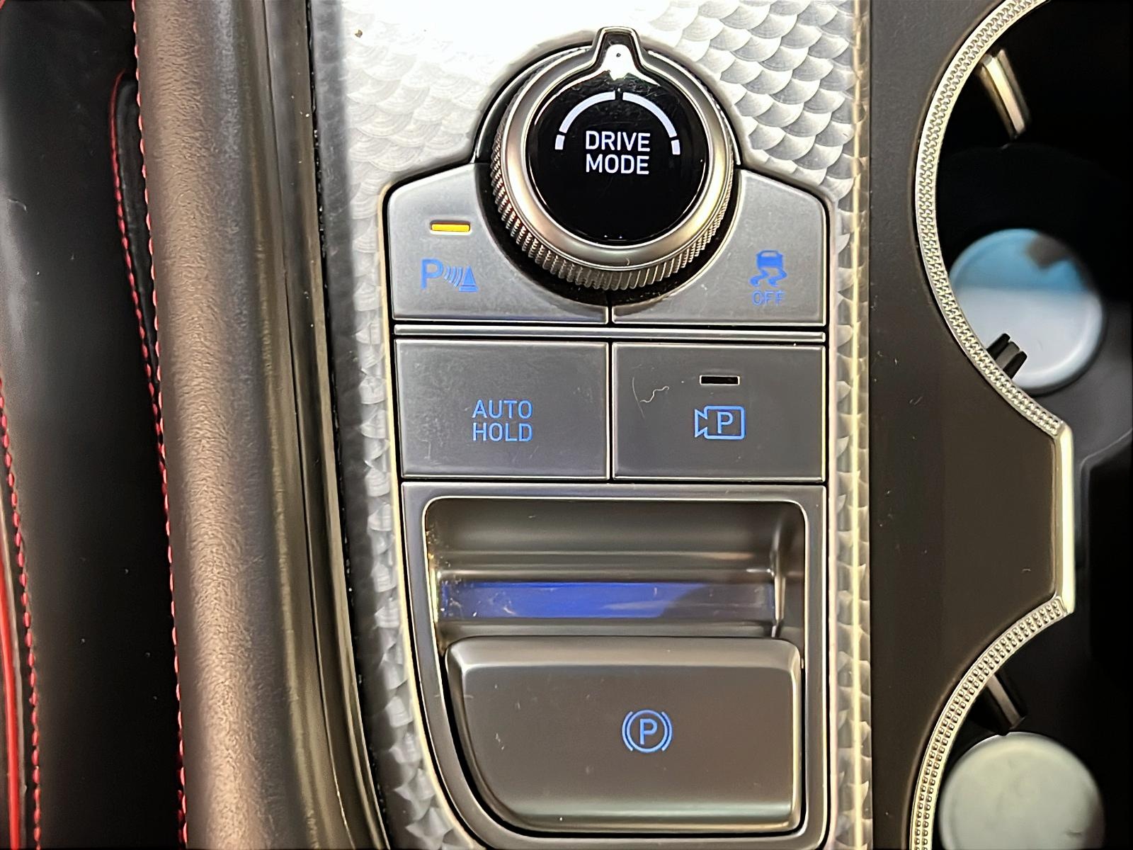 Genesis G70 SPORT 3.3T CUIIR TOIT NAV 4RM 2023 - image #15