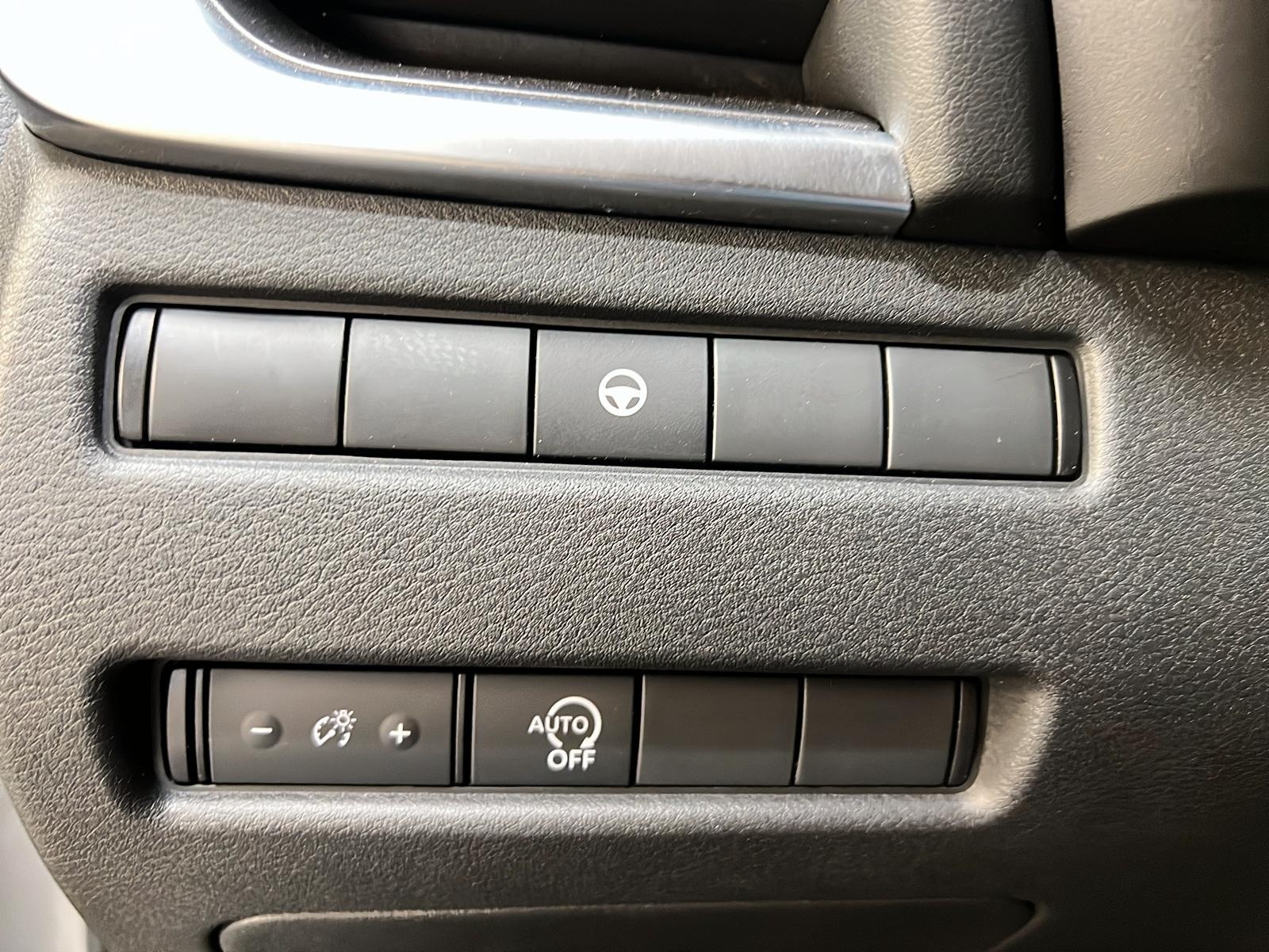 Nissan Rogue 2023 - Image #21