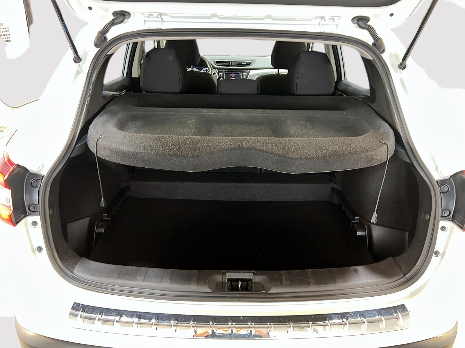 Nissan Qashqai S 4RM 2023 - image #12