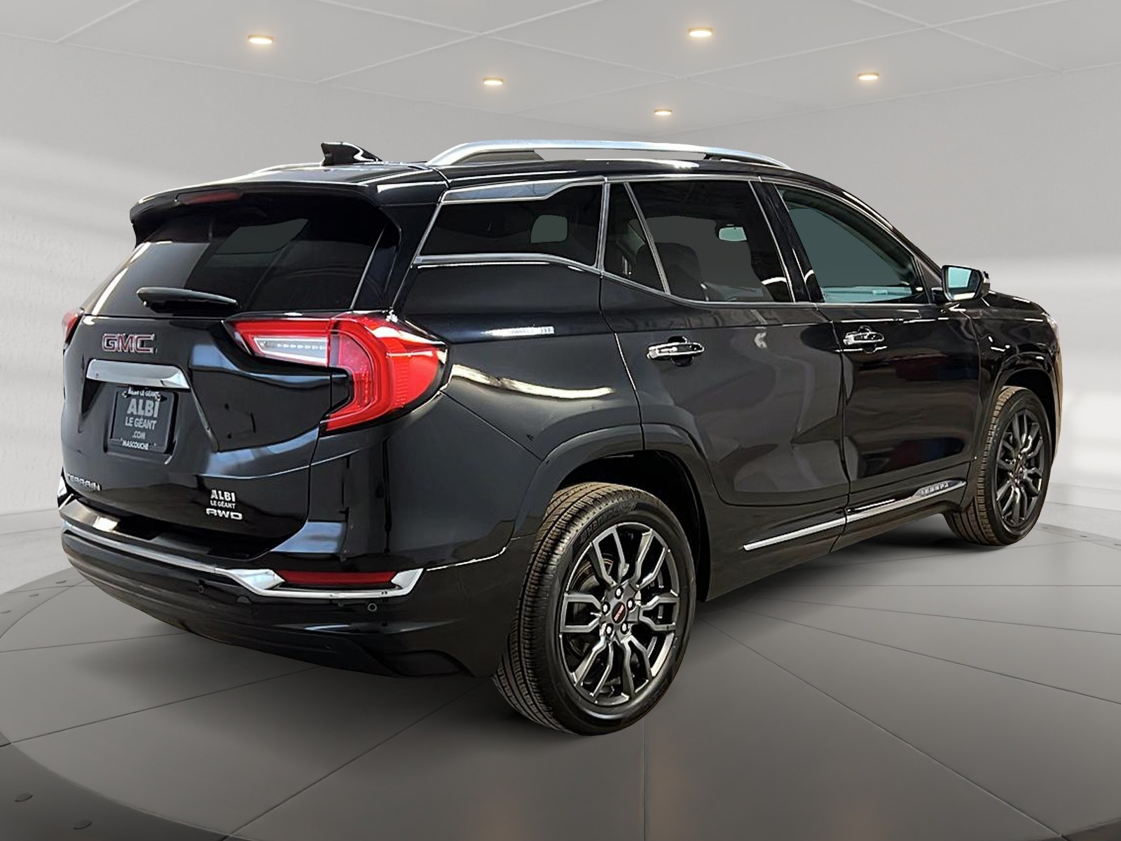 GMC Terrain 2023 - Image #4