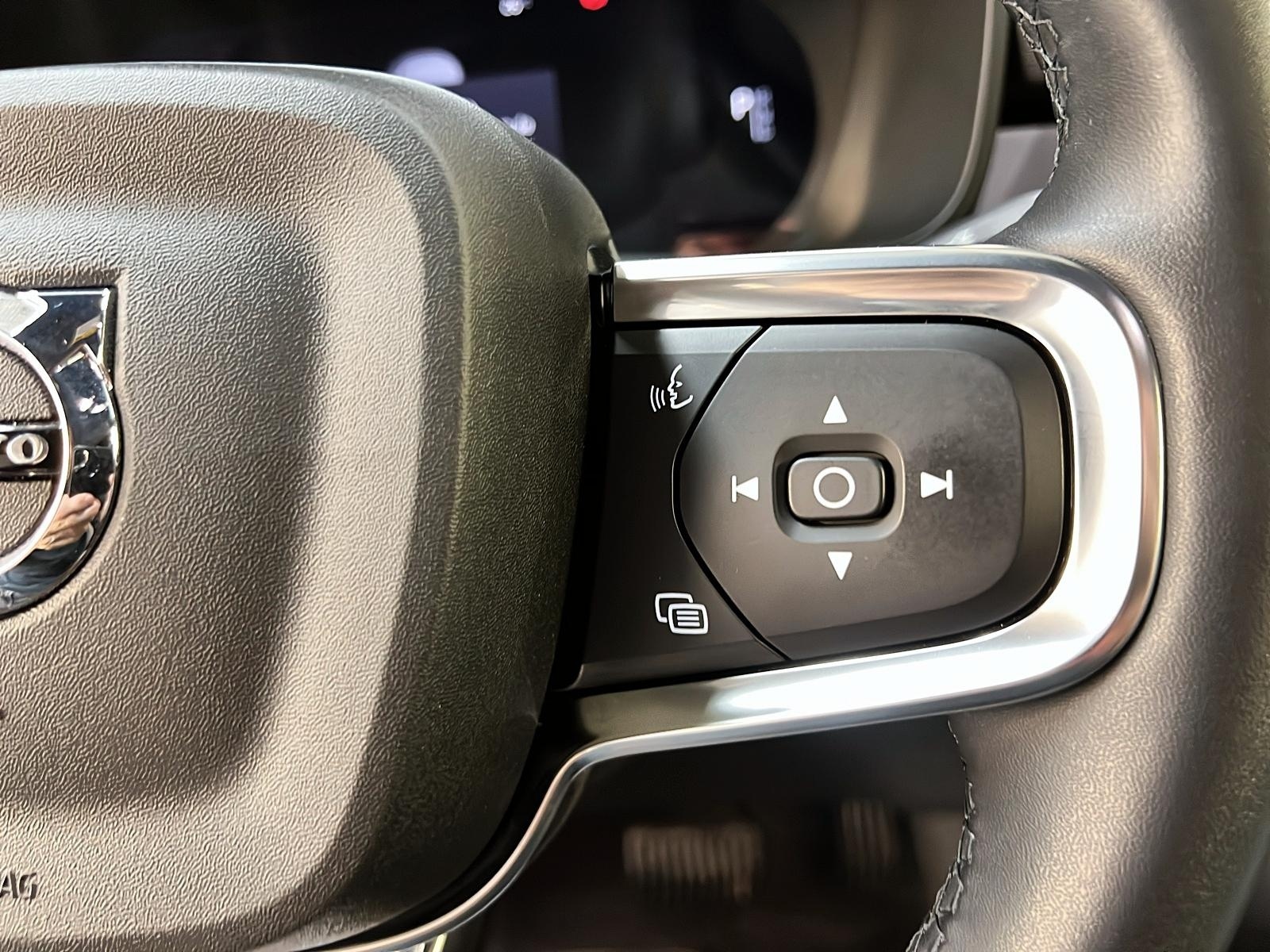 Volvo C40 2023 - Image #21