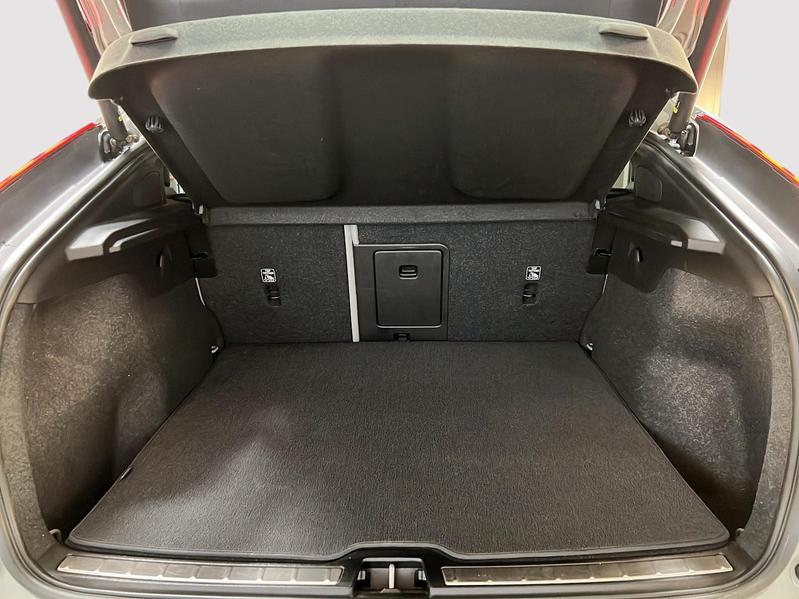 Volvo C40 2023 - Image #14