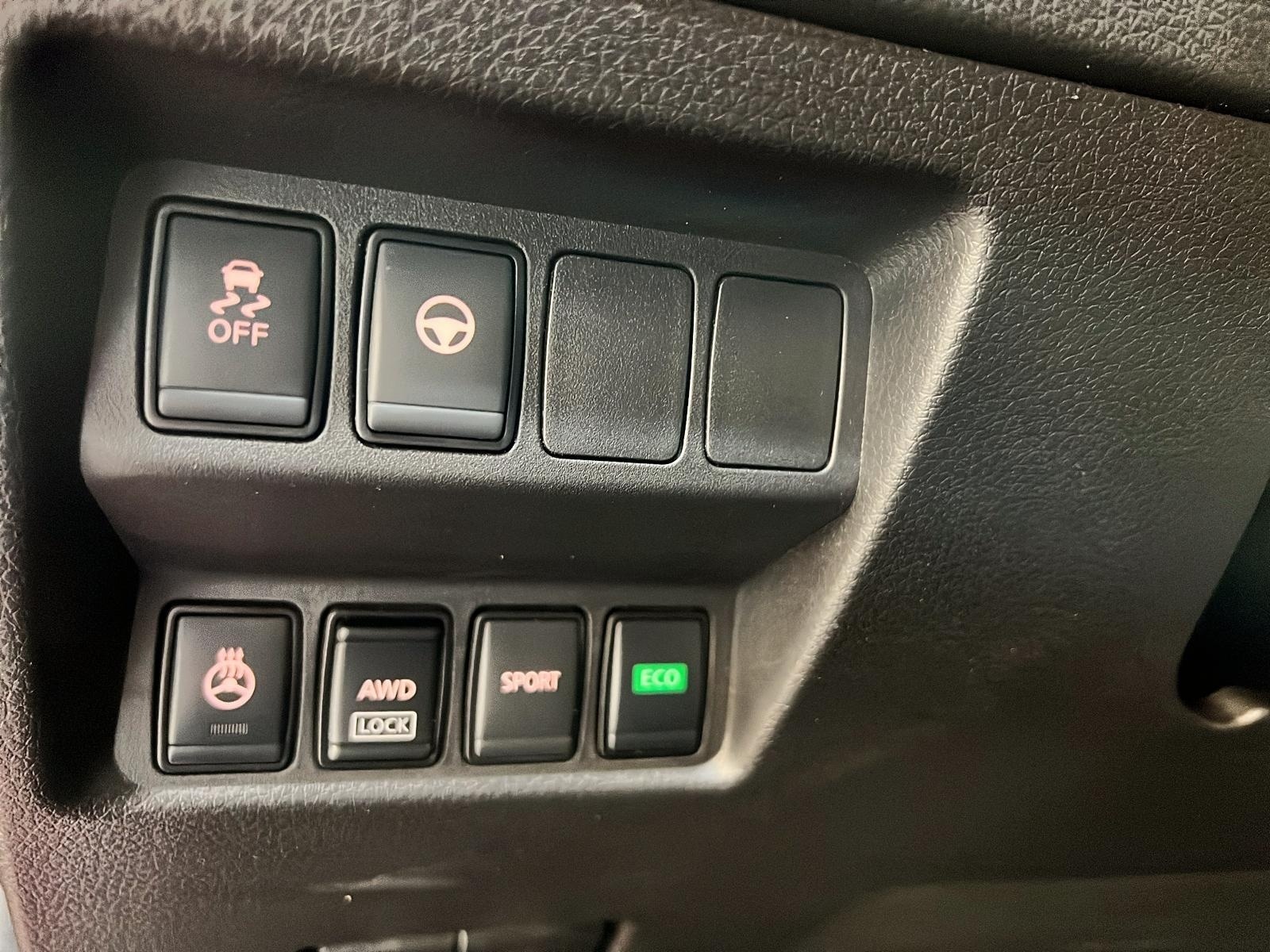 Nissan Qashqai SV TOIT 4RM 2023 - image #22