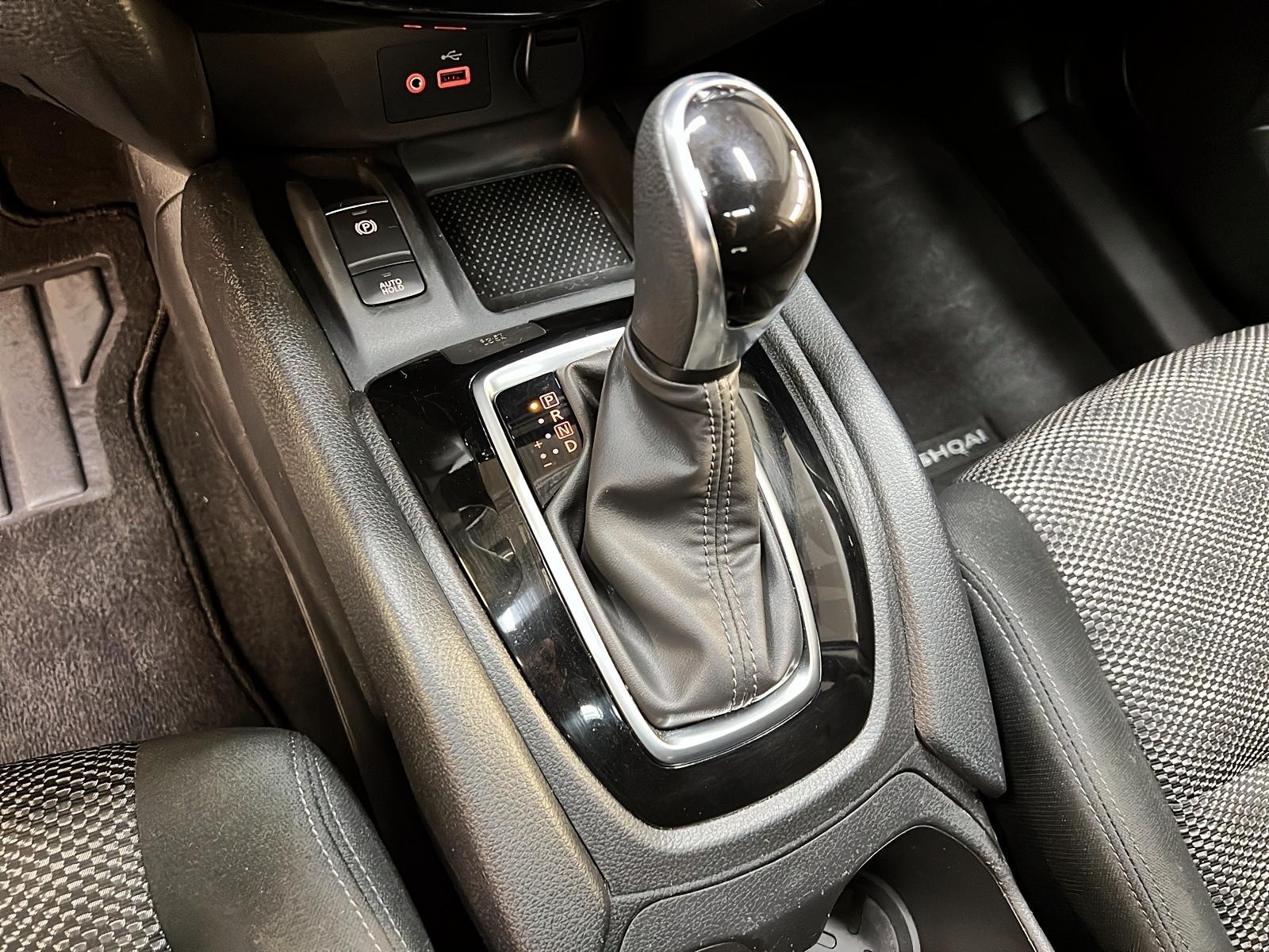 Nissan Qashqai SV TOIT 4RM 2023 - image #14