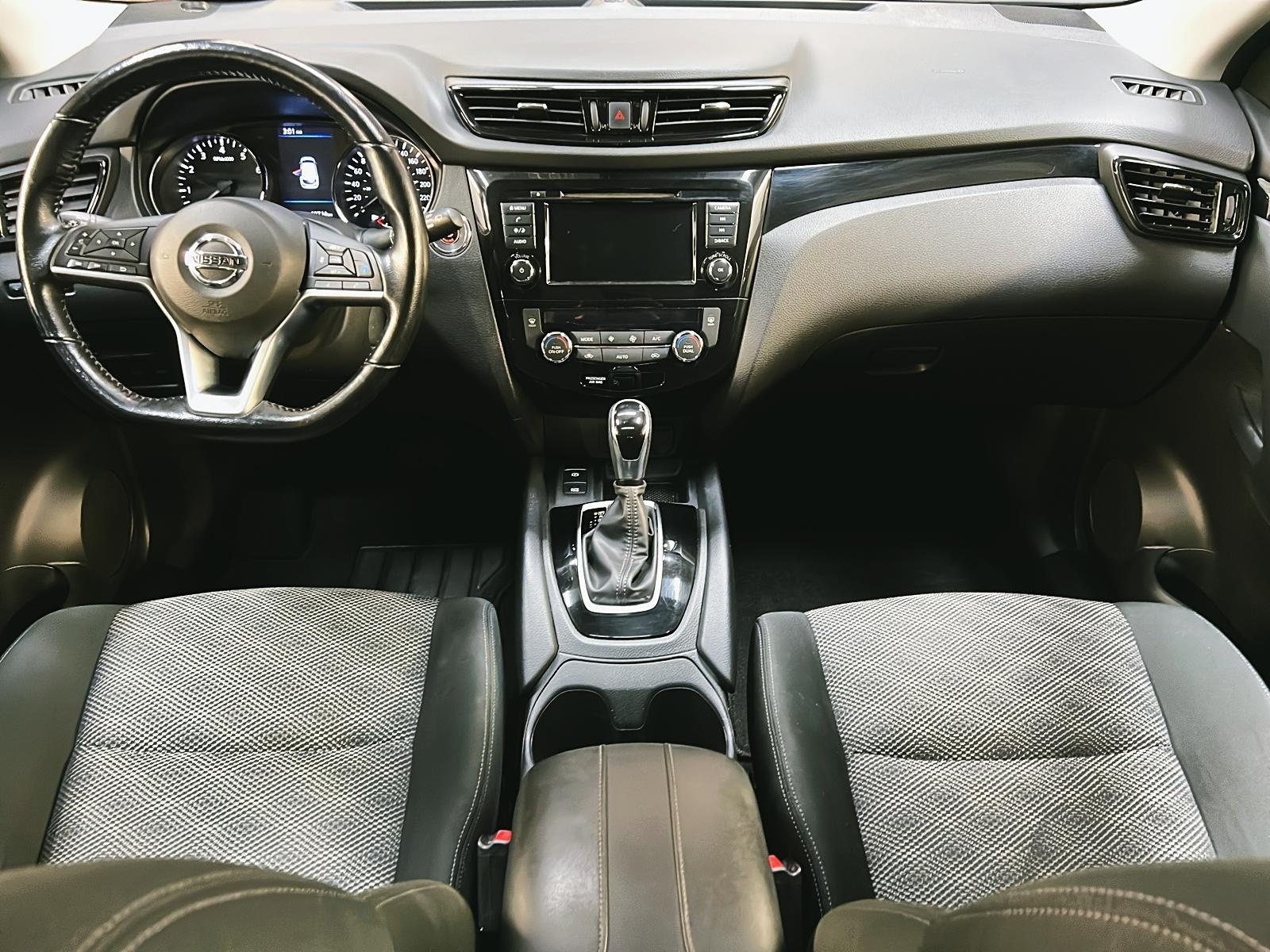 Nissan Qashqai SV TOIT 4RM 2023 - image #11