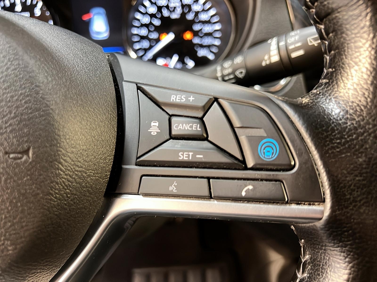 Nissan Qashqai SV TOIT 4RM 2023 - image #20