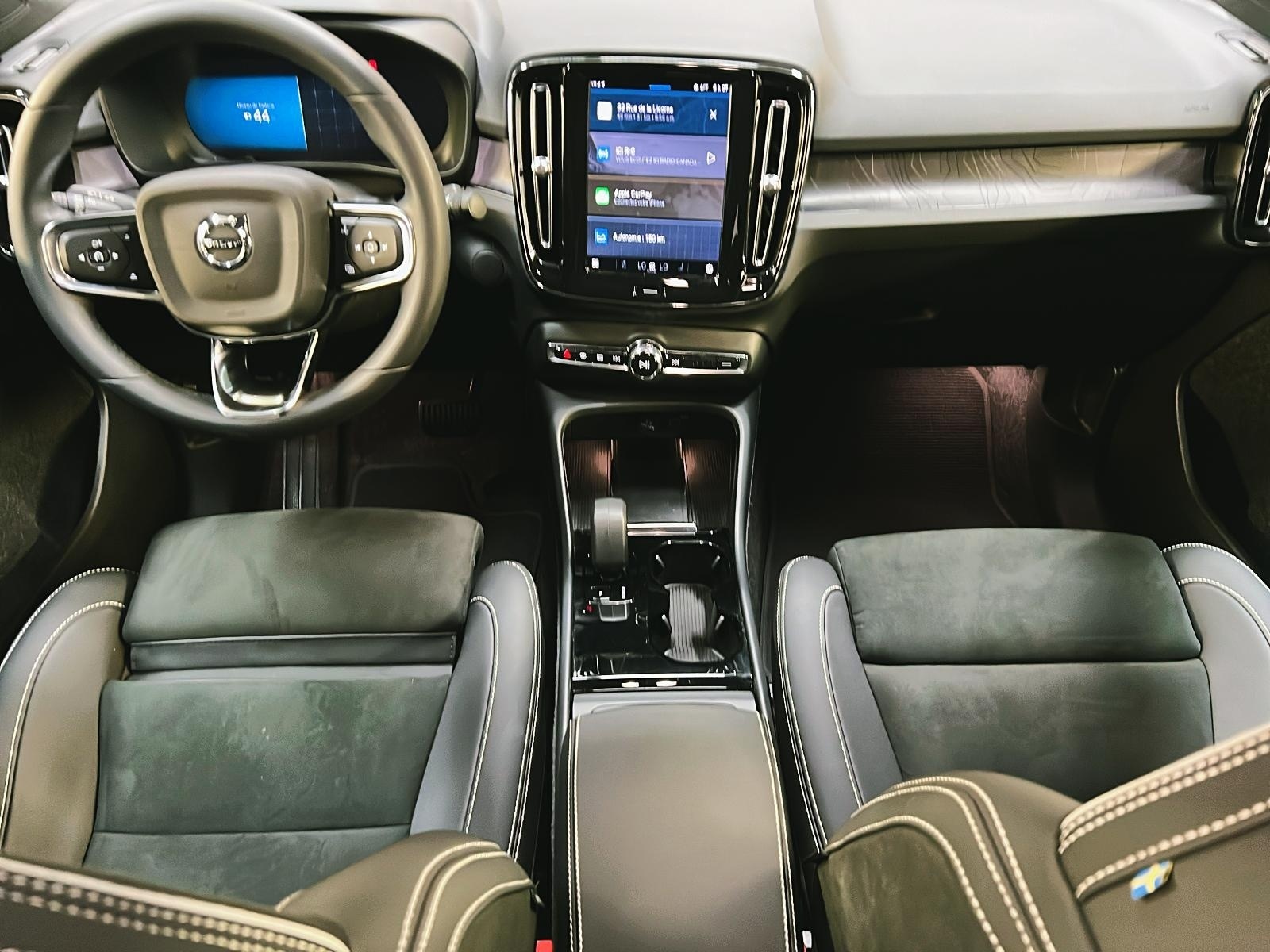 Volvo C40 TWIN RECHARGE PLUS 2023 - image #11