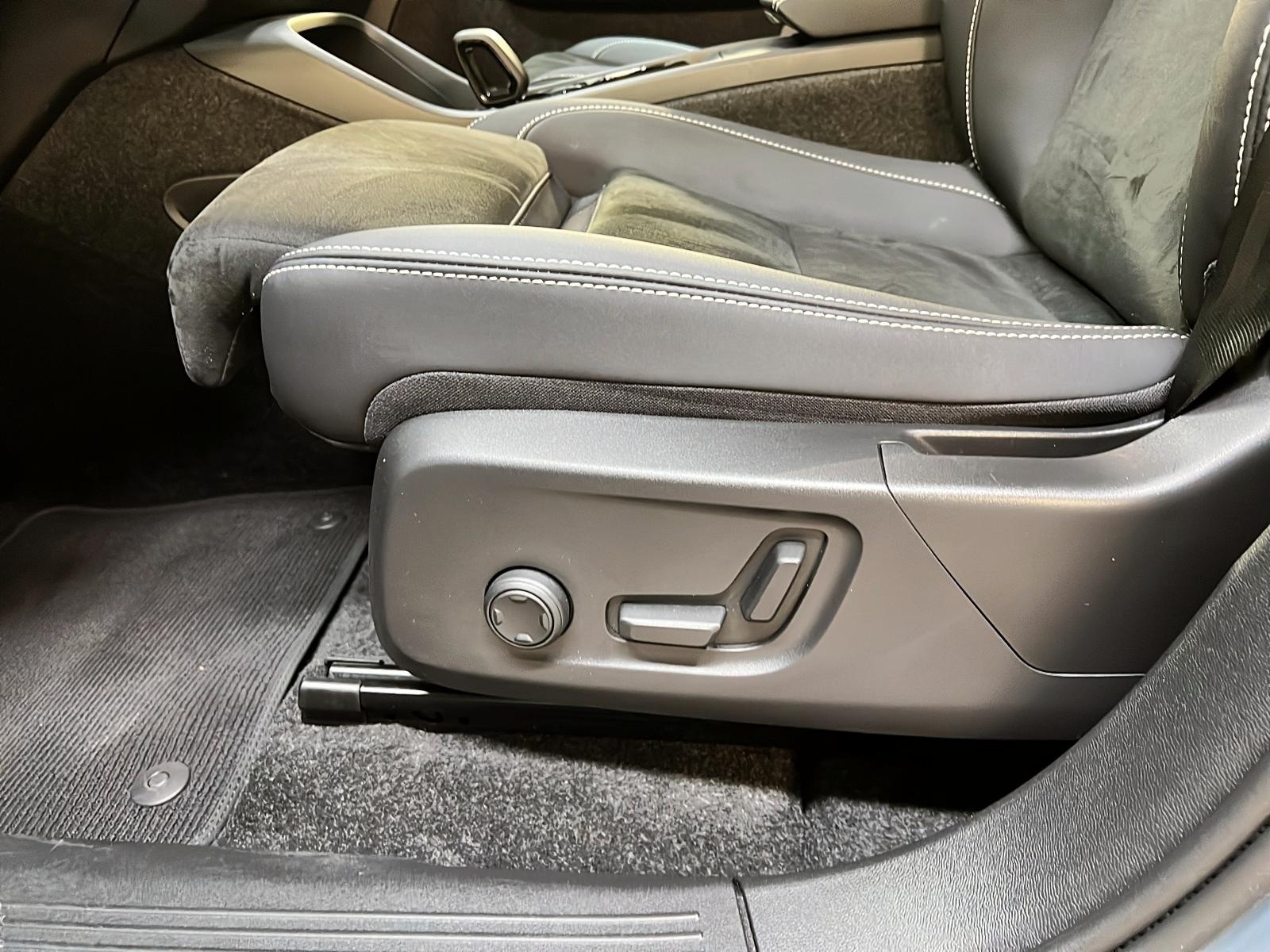 Volvo C40 TWIN RECHARGE PLUS 2023 - image #25