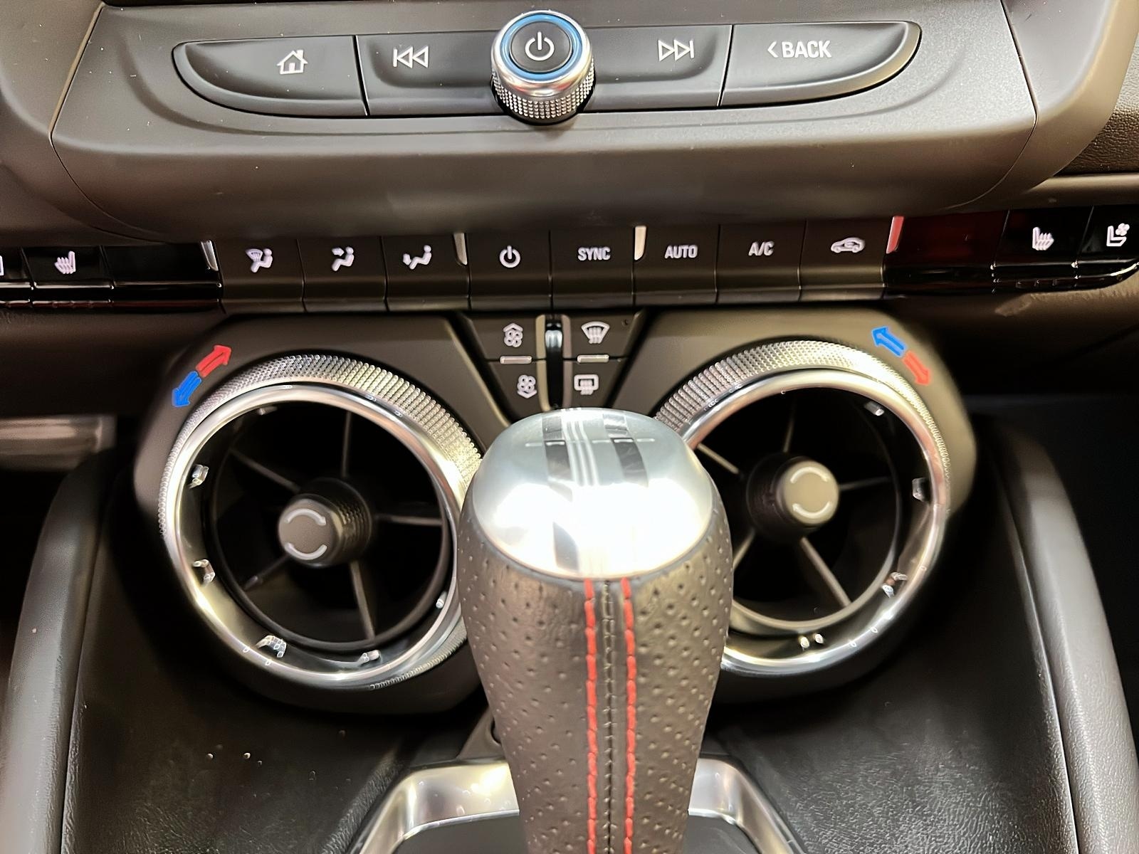 Chevrolet Camaro 2SS 6.2L CUIR TOIT NAV 2024 - image #14