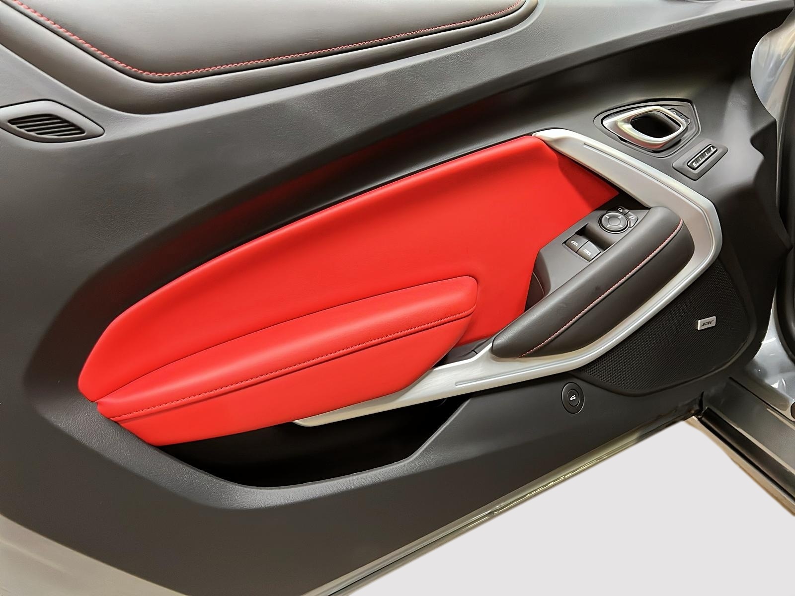 Chevrolet Camaro 2SS 6.2L CUIR TOIT NAV 2024 - image #24