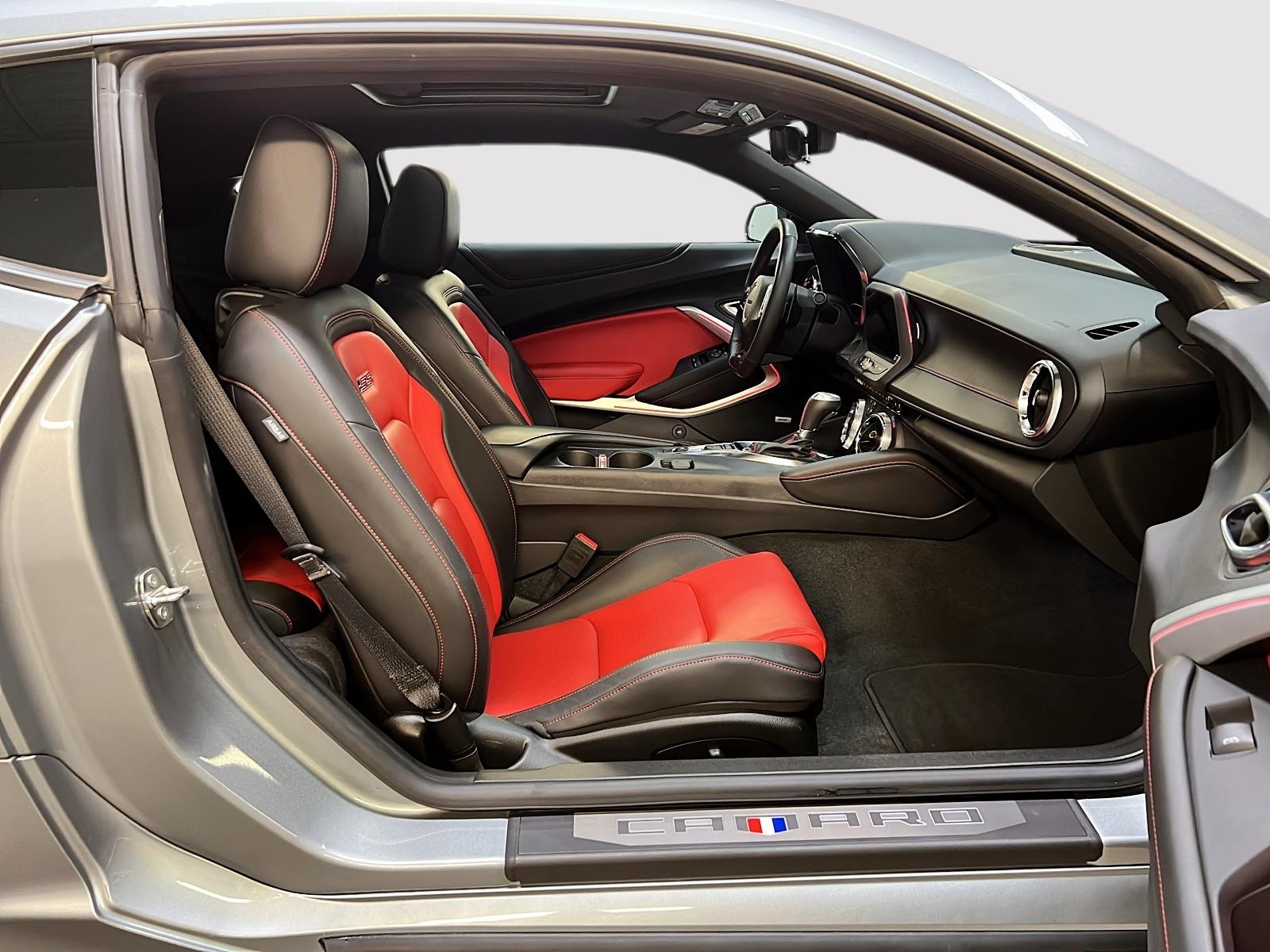 Chevrolet Camaro 2SS 6.2L CUIR TOIT NAV 2024 - image #8