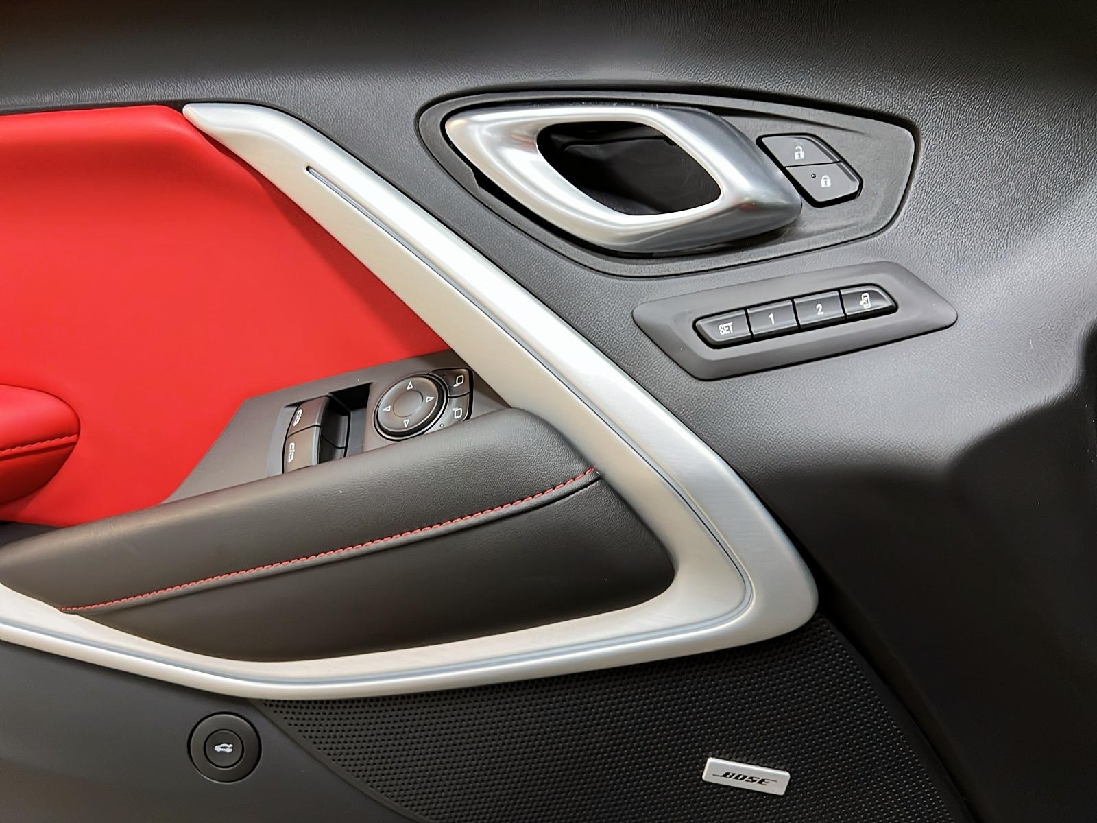 Chevrolet Camaro 2SS 6.2L CUIR TOIT NAV 2024 - image #23