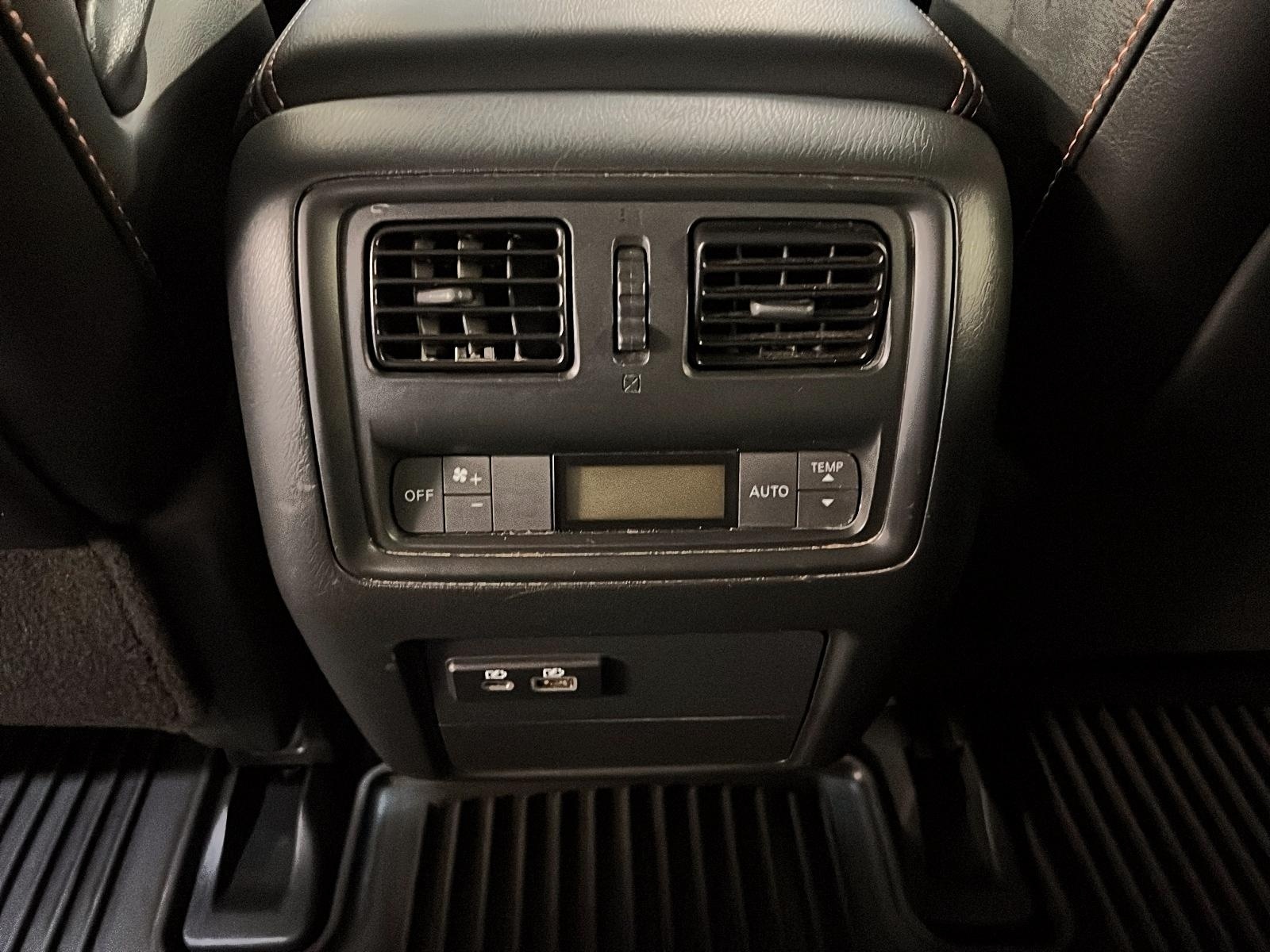 Nissan Pathfinder SV ROCK CREEK NAV 4RM 2020 - image #11