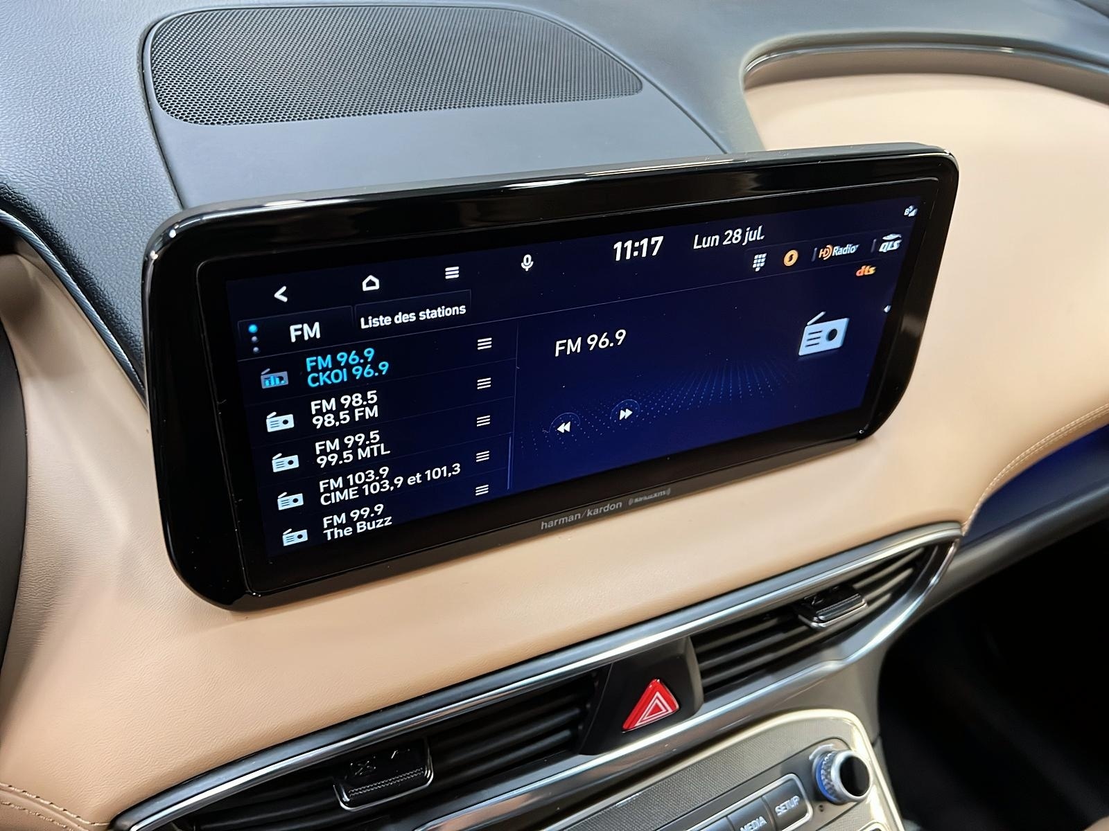 Hyundai Santa Fe ULTIMATE CALLIGRAPHY CUIR TOIT PANO NAV 4RM 2023 - image #16