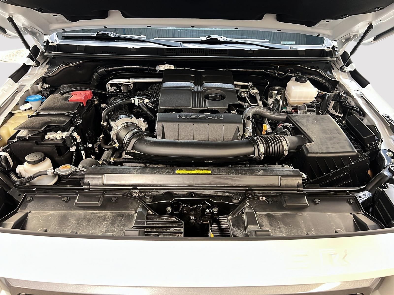 Nissan Frontier SV CREW CAB 4X4 2024 - image #11