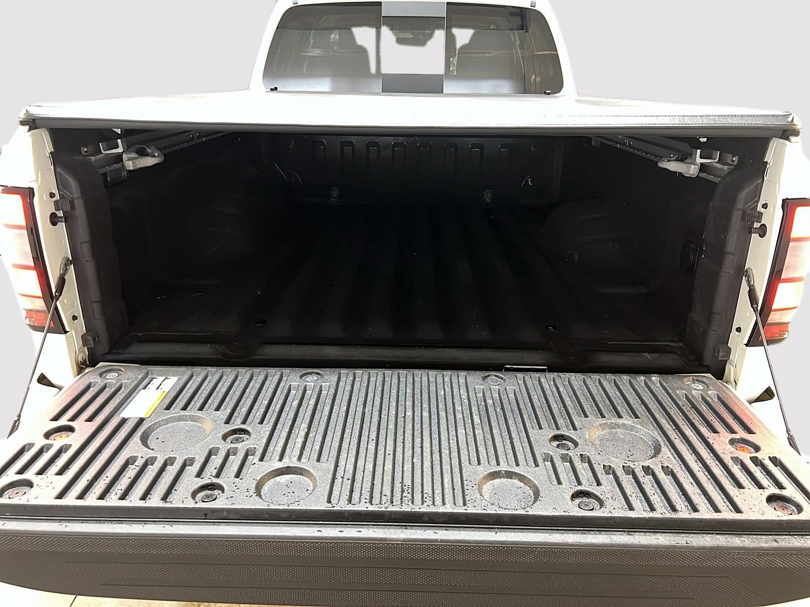 Nissan Frontier SV CREW CAB 4X4 2024 - image #12