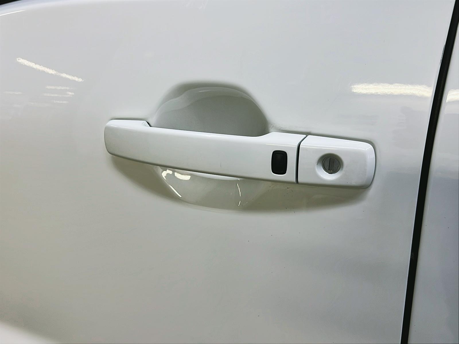 Nissan Frontier SV CREW CAB 4X4 2024 - image #23