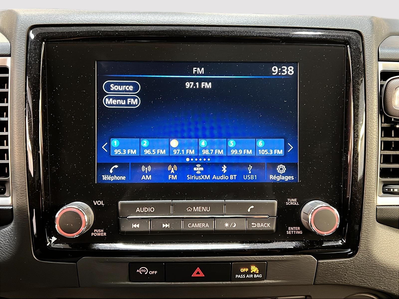 Nissan Frontier SV CREW CAB 4X4 2024 - image #16