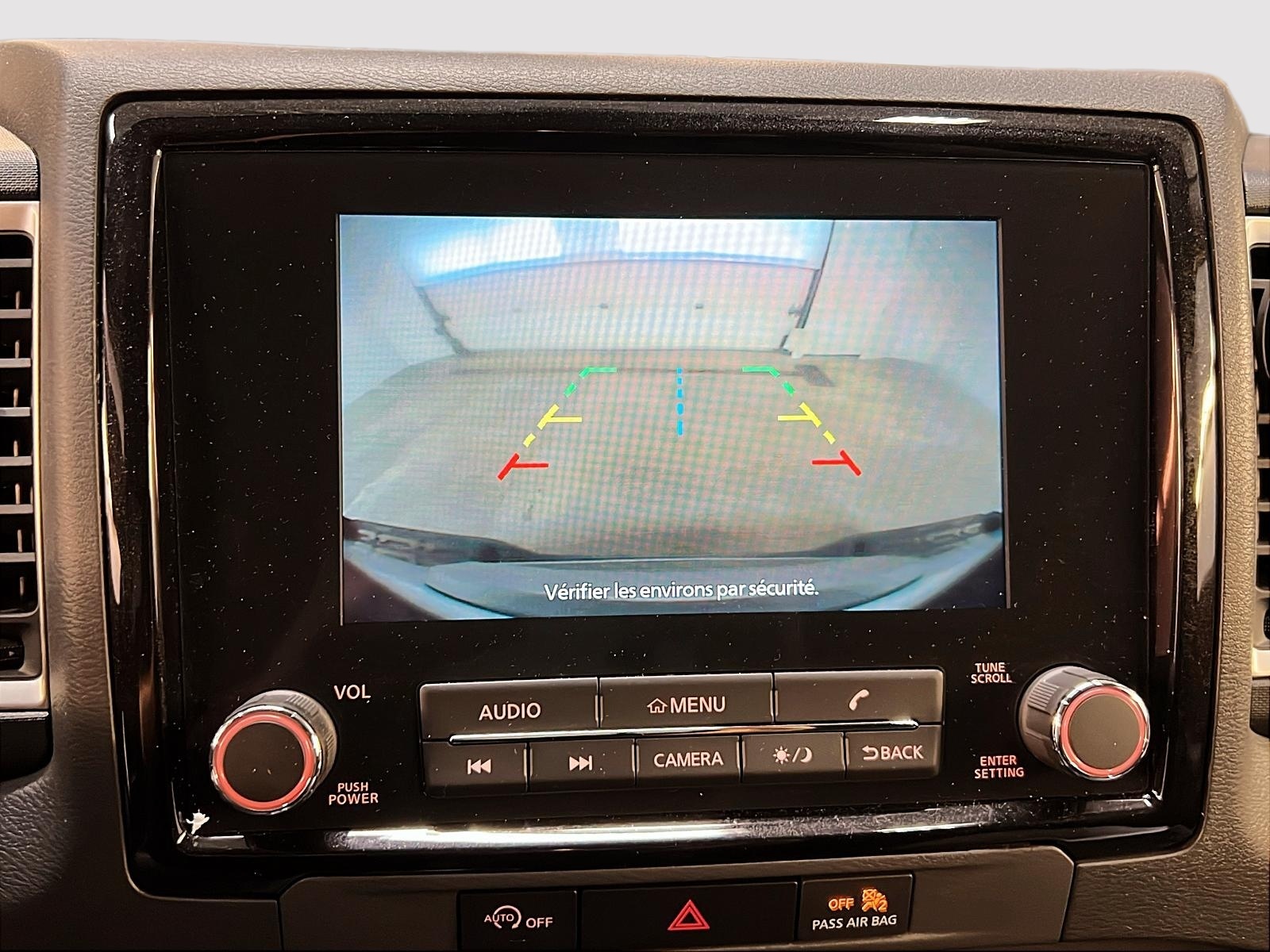 Nissan Frontier SV CREW CAB 4X4 2024 - image #17