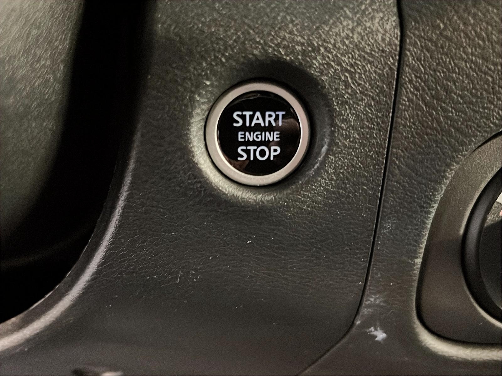 Nissan Frontier SV CREW CAB 4X4 2024 - image #18