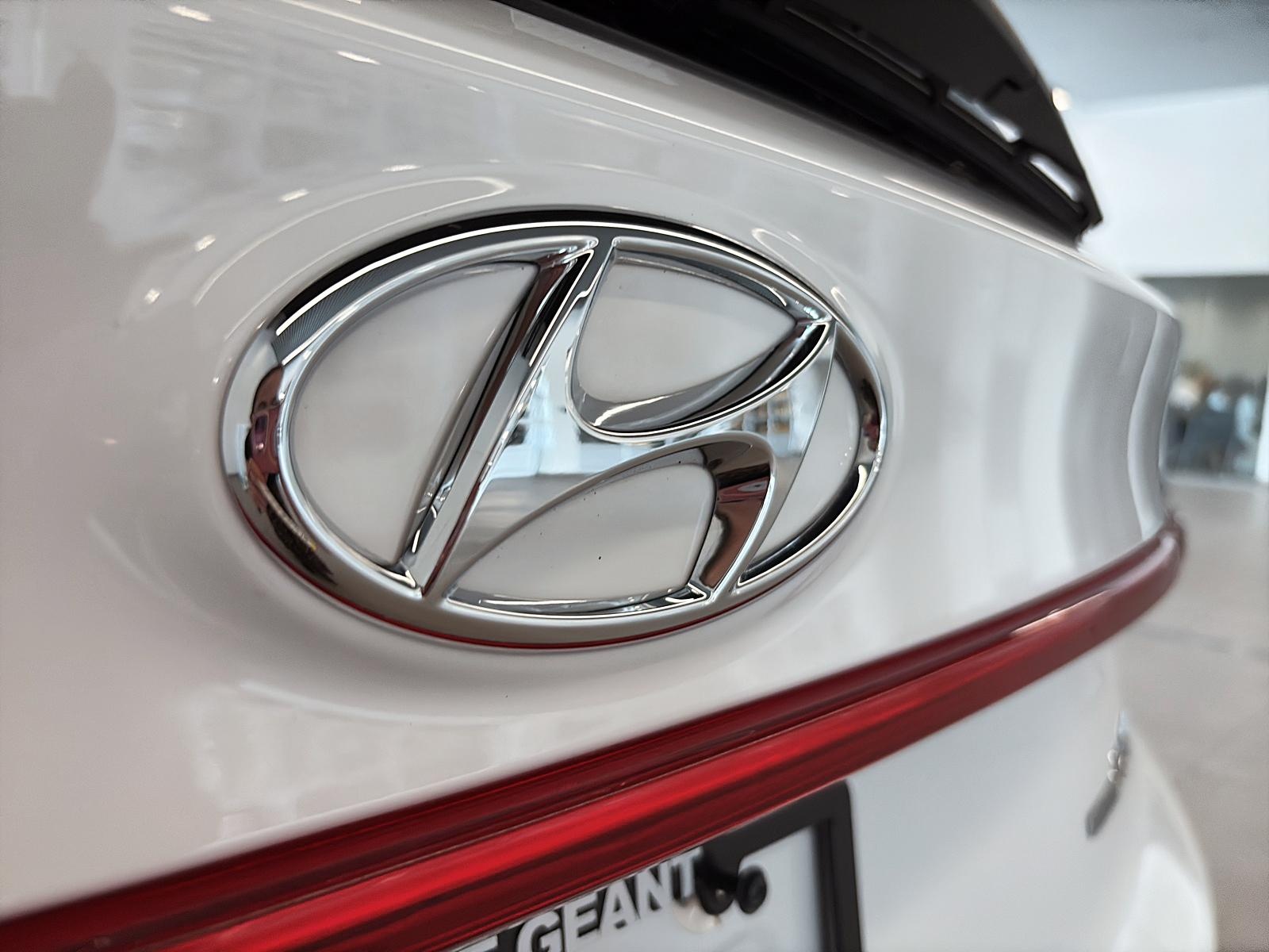 Hyundai Santa Fe ULTIMATE CALLIGRAPHY CUIR TOIT PANO NAV 4RM 2023 - image #28