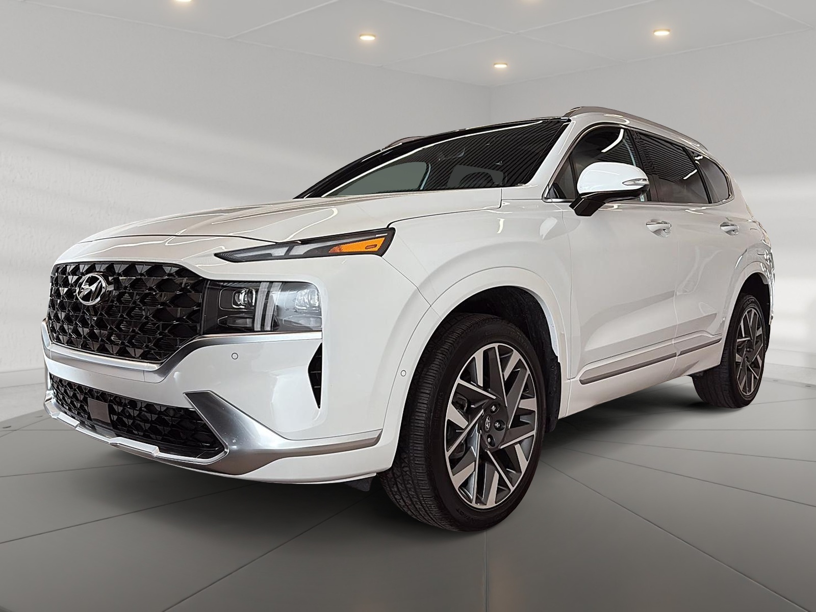 Hyundai Santa Fe ULTIMATE CALLIGRAPHY CUIR TOIT PANO NAV 4RM 2023 - image #1