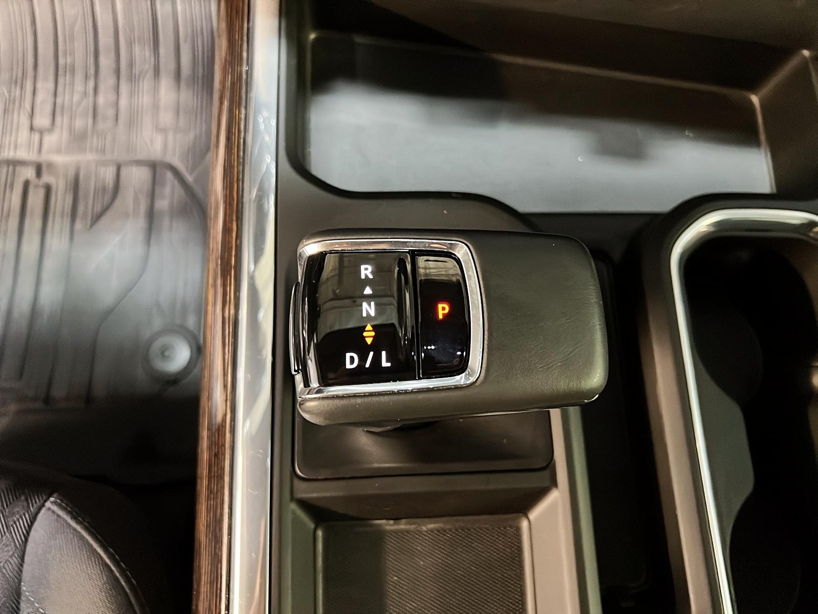 GMC Sierra 1500 ELEVATION CREW CAB 4X4 2023 - image #13