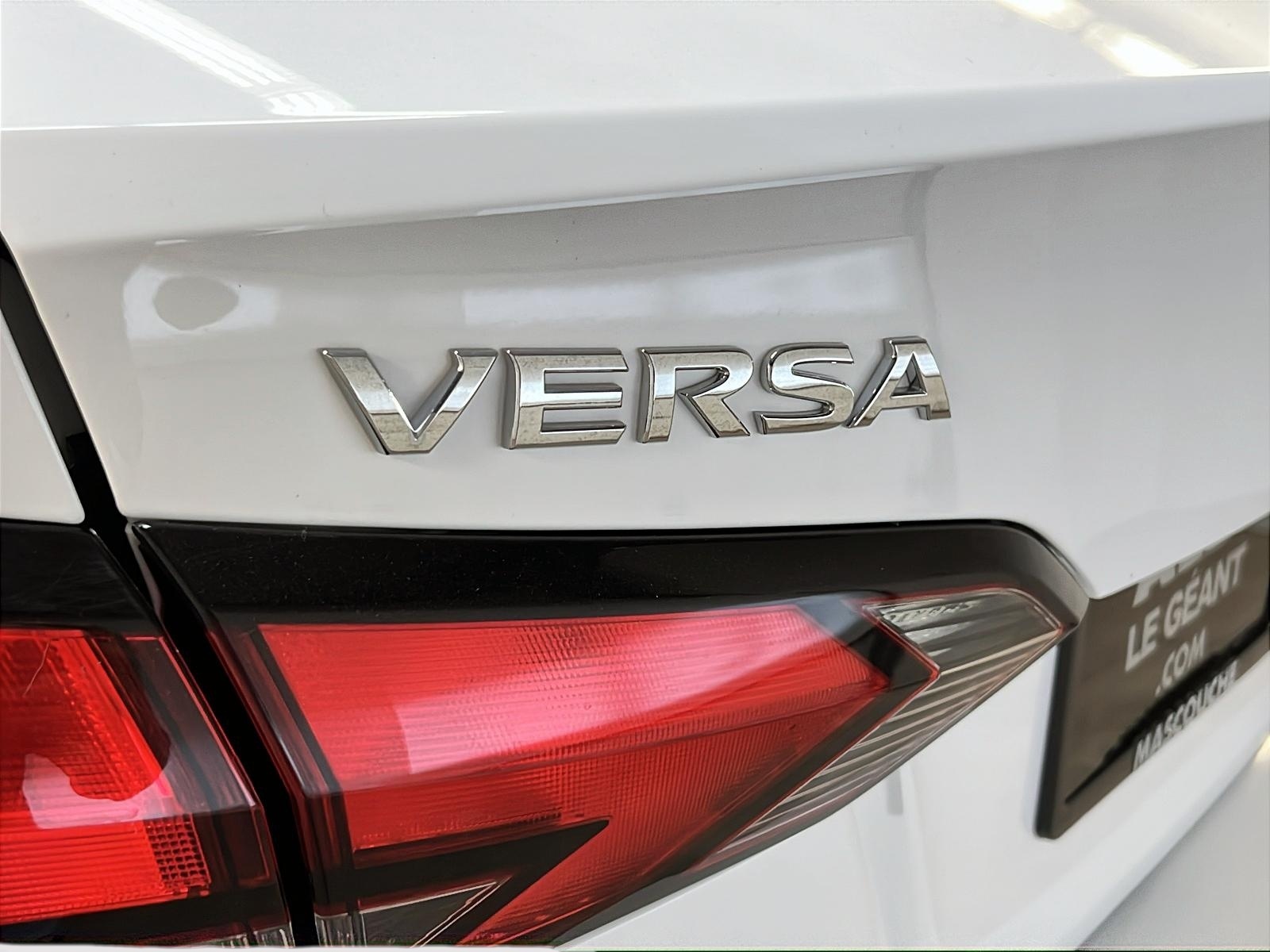 Nissan Versa S 2021 - image #23
