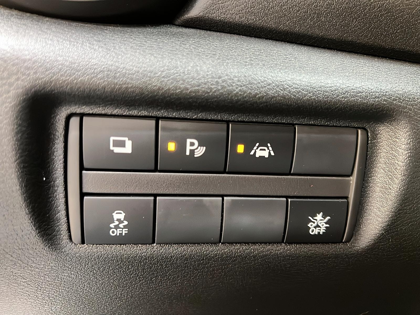 Nissan Versa S 2021 - image #20