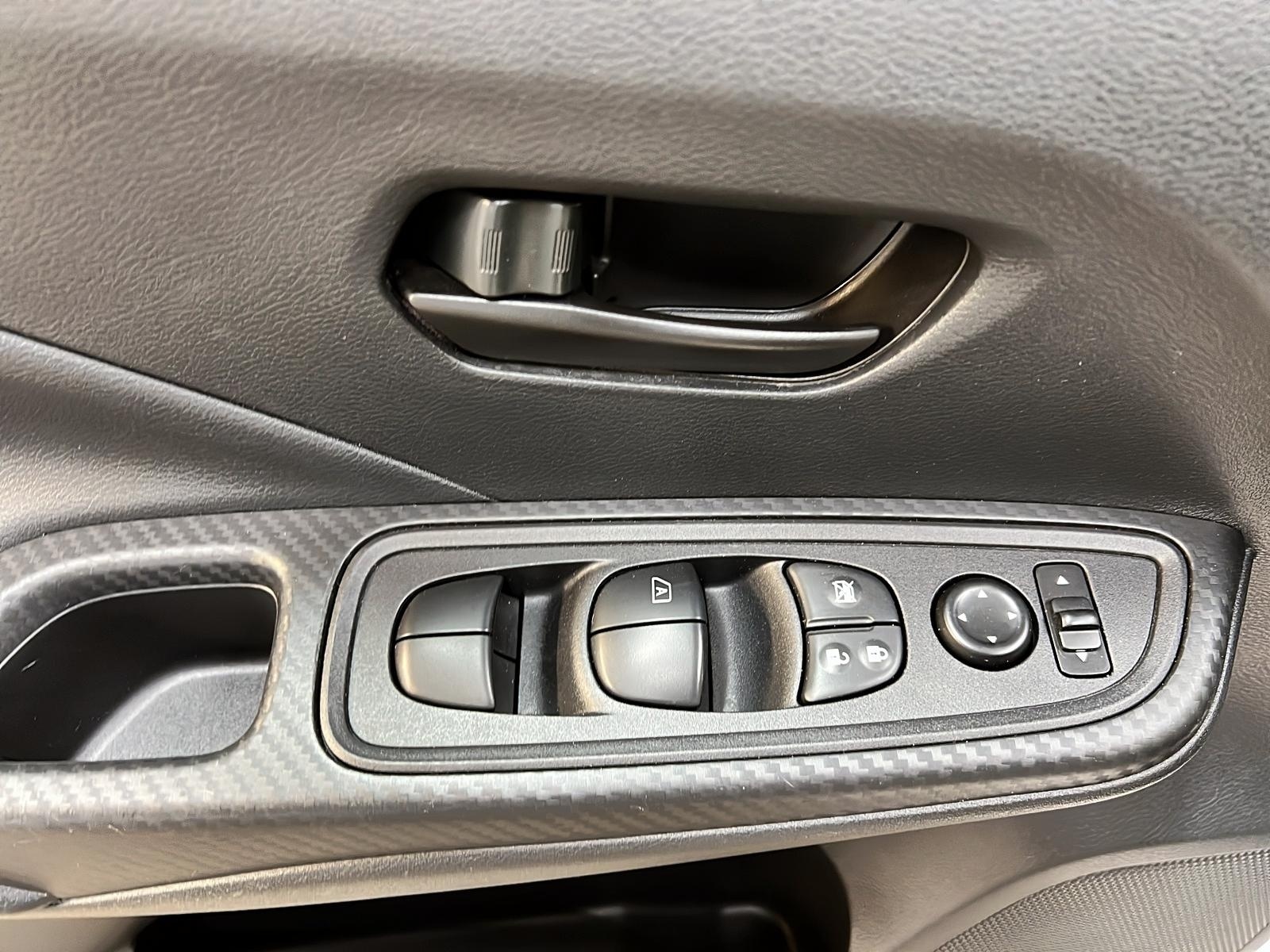 Nissan Versa S 2021 - image #21