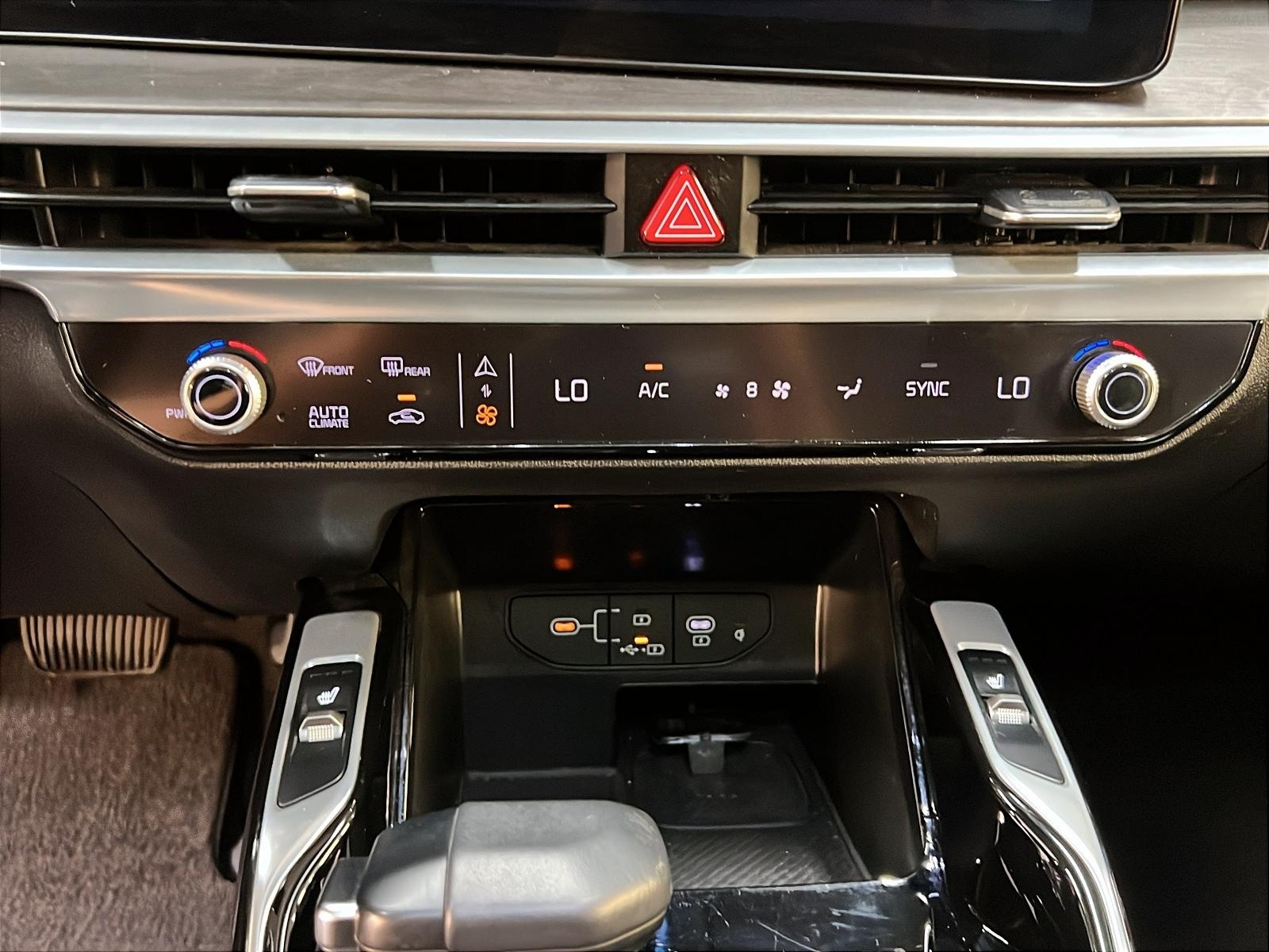 Kia Sorento X-LINE 2.5T CUIR TOIT PANO NAV 4RM 2024 - image #19
