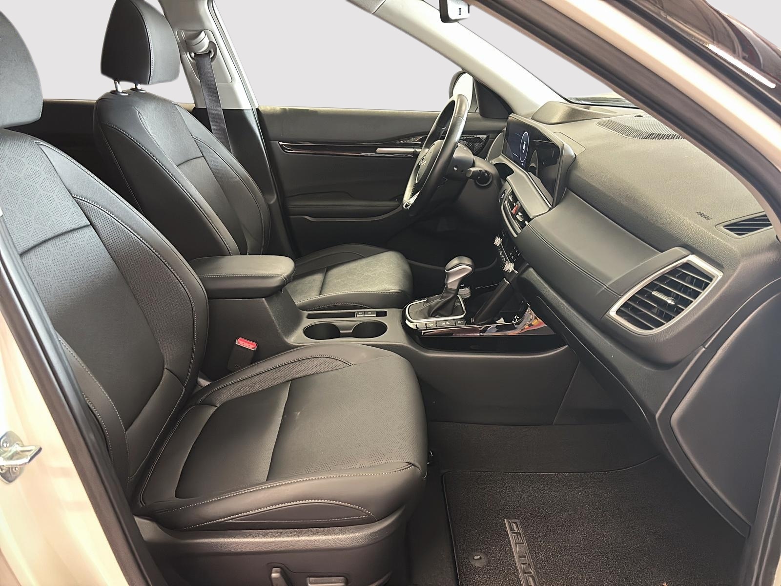 Kia SELTOS SX TURBO CUIR TOIT NAV 4RM 2024 - image #8