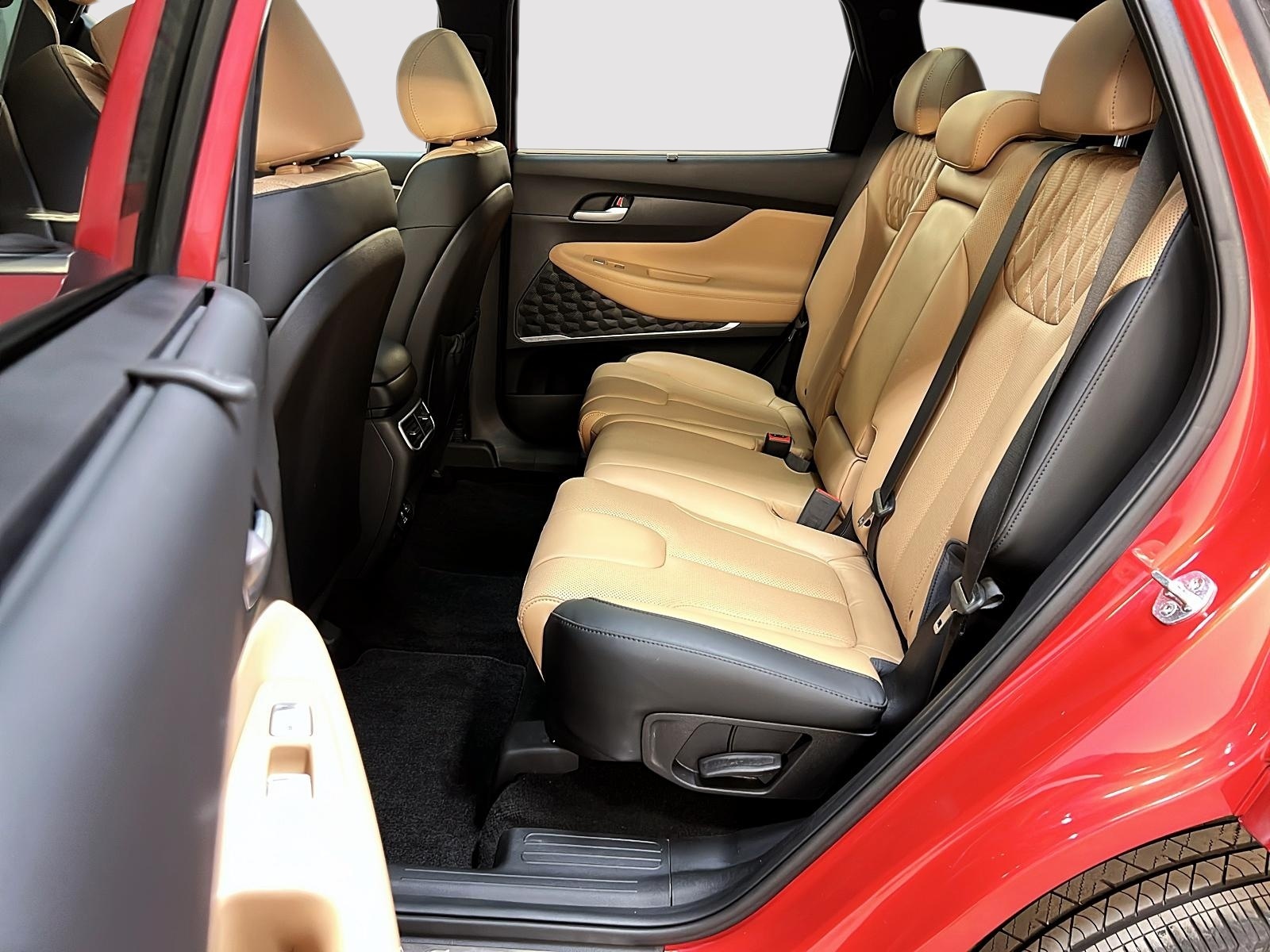 Hyundai Santa Fe 2022 - Image #9