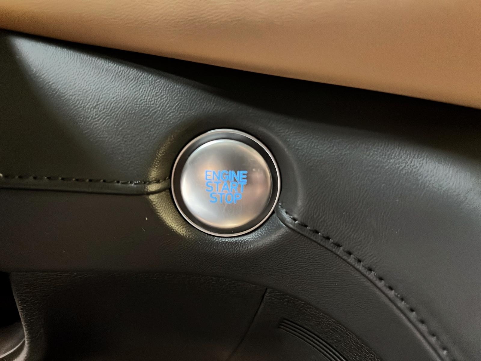 Hyundai Santa Fe ULTIMATE CALLIGRAPHY CUIR TOIT PANO NAV 4RM 2022 - image #16