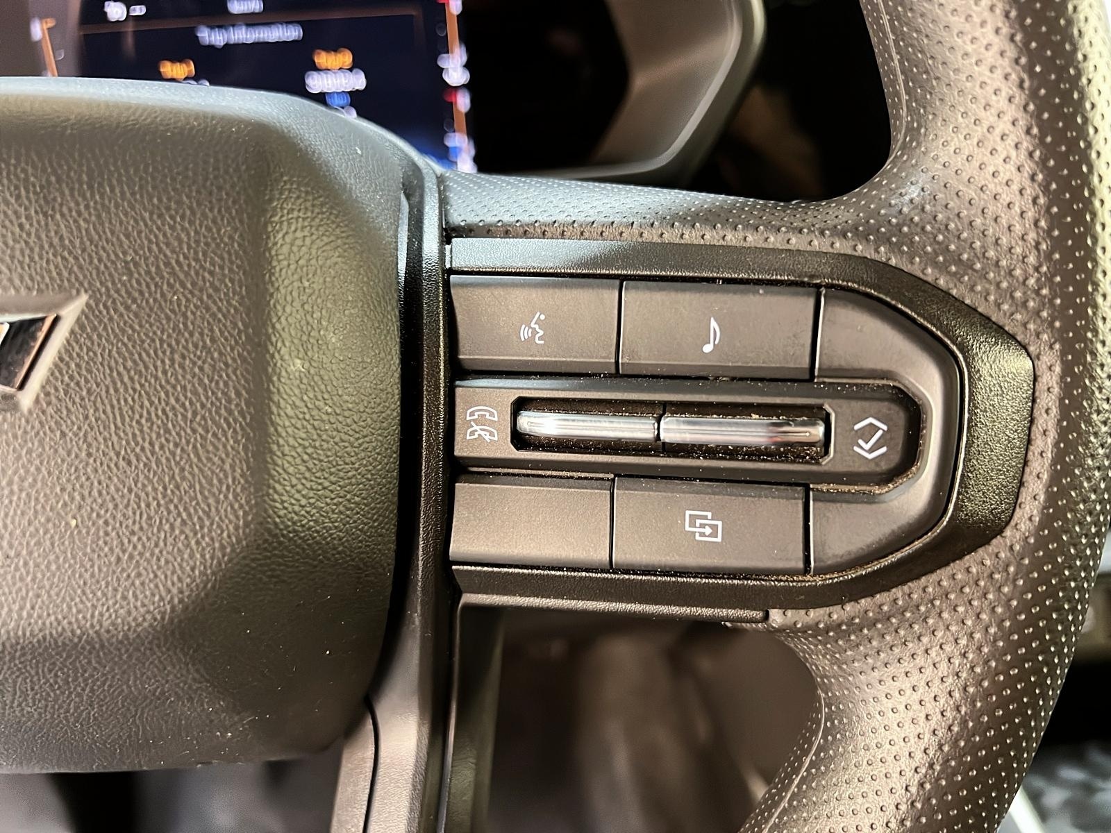 Chevrolet Colorado WT PREFERRED CREW CAB NAV 4X4 2023 - image #18