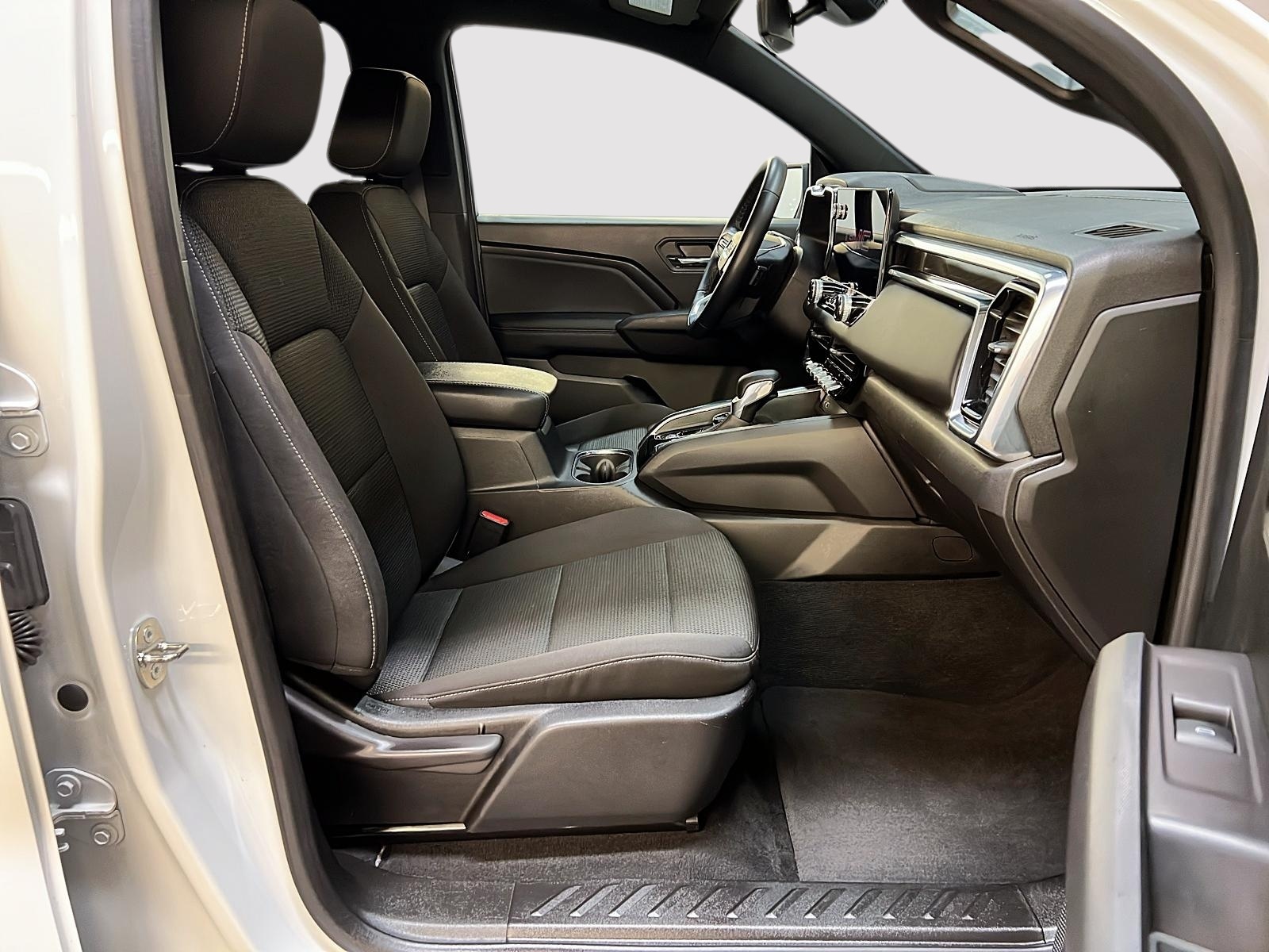 GMC Canyon 2023 - Image #8