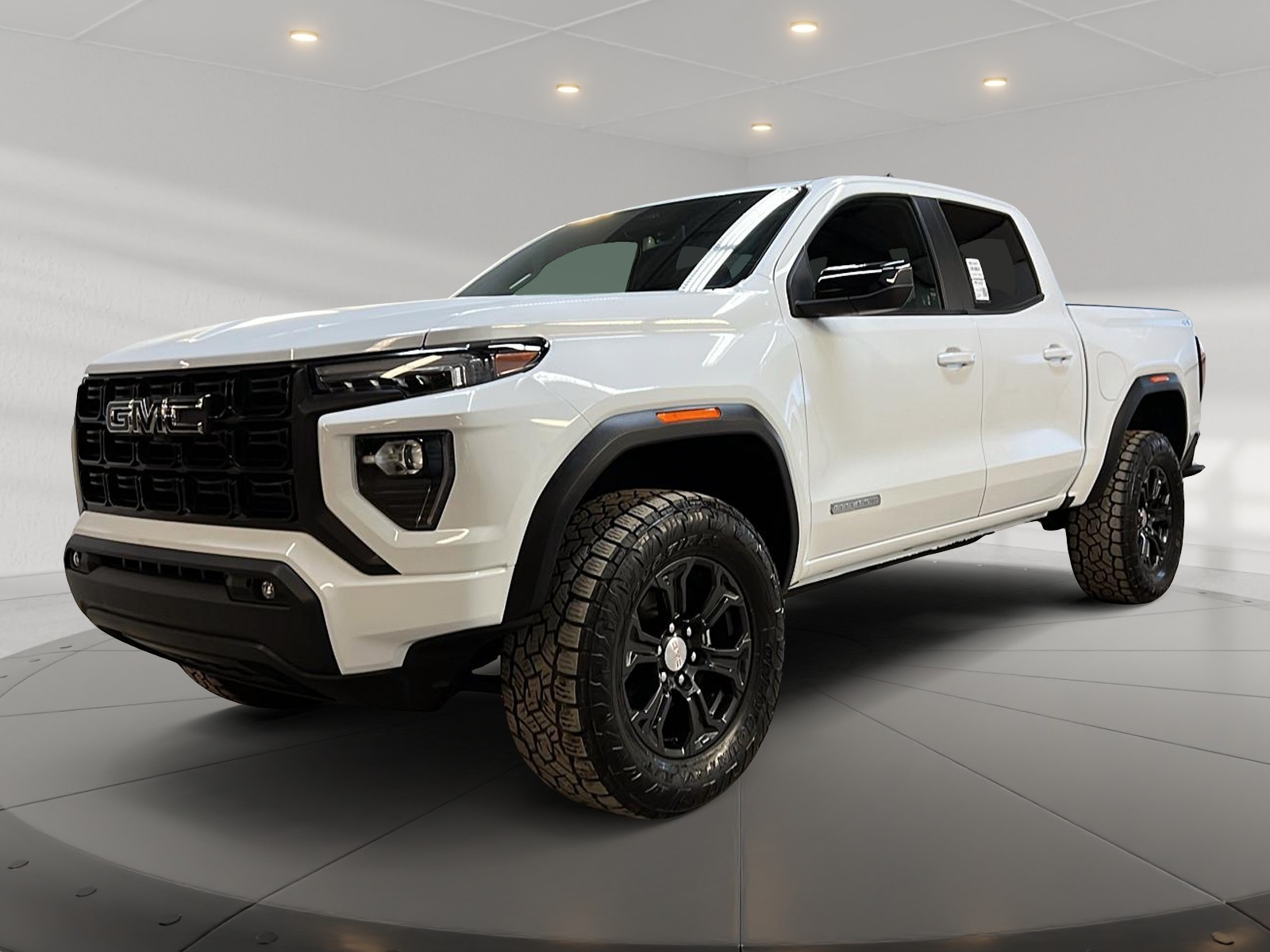 GMC Canyon 2023 - Image #1
