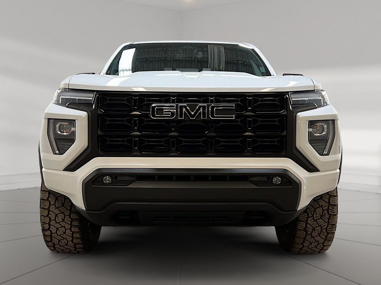 GMC Canyon 2023 - Image #2