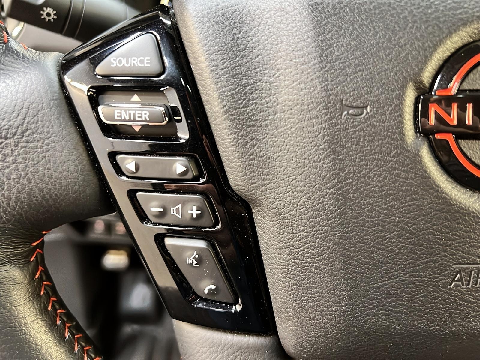 Nissan Frontier PRO-4X CREW CAB TOIT NAV 4X4 2023 - image #21