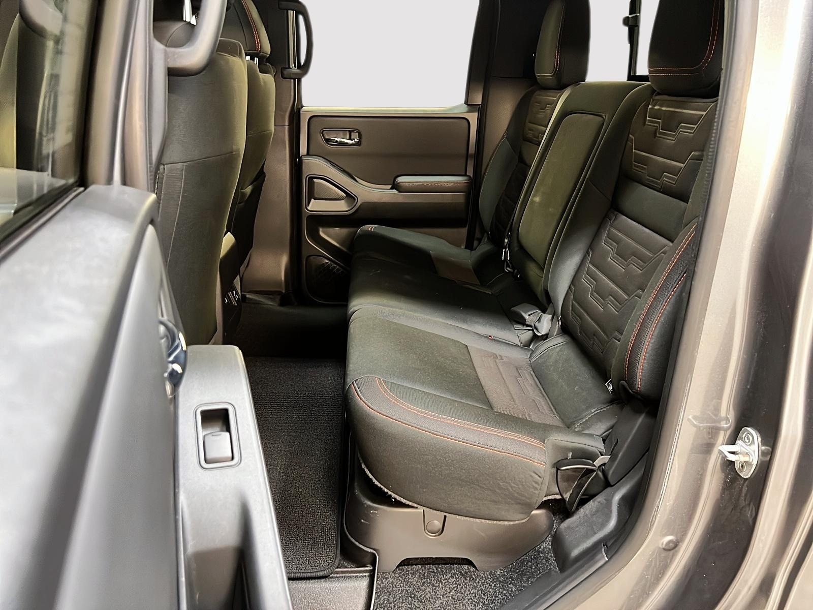 Nissan Frontier PRO-4X CREW CAB TOIT NAV 4X4 2023 - image #9