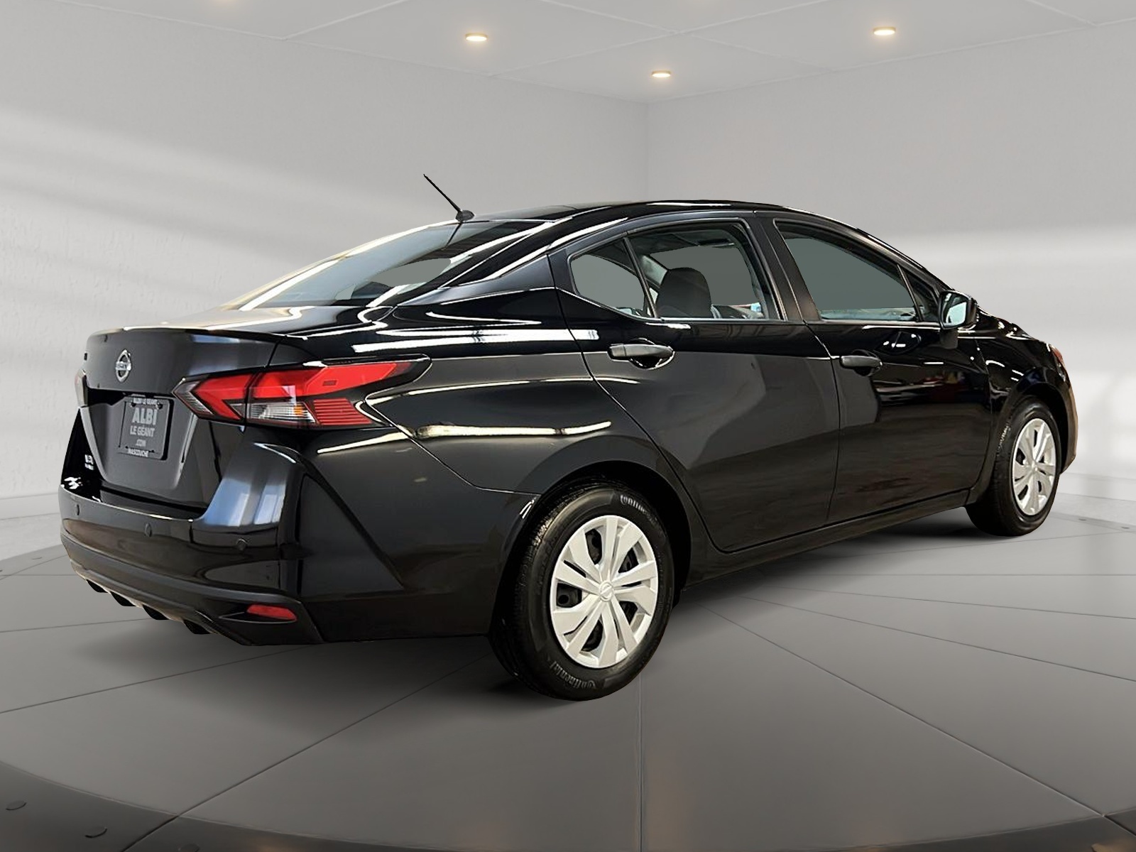 Nissan Versa 2022 - Image #4