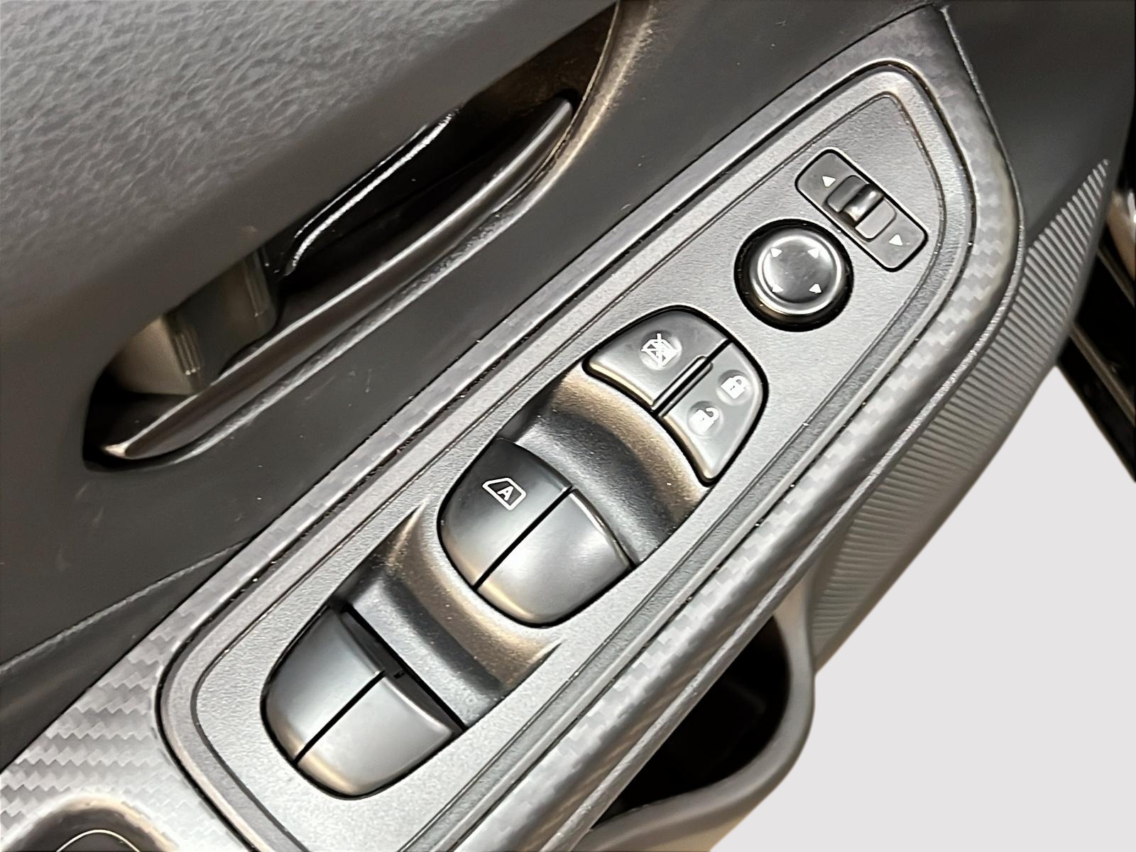 Nissan Versa S 2022 - image #20