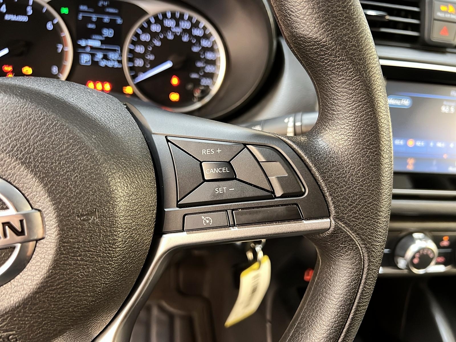 Nissan Versa S 2022 - image #17