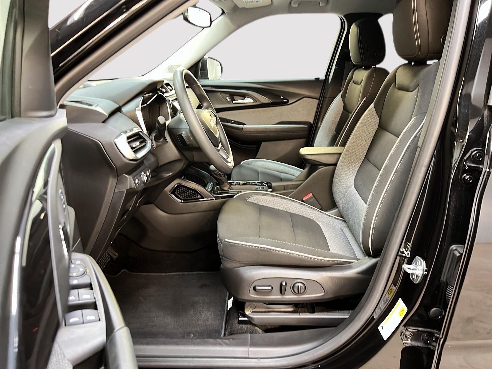 Chevrolet Trailblazer 1LT 4RM 2023 - image #7