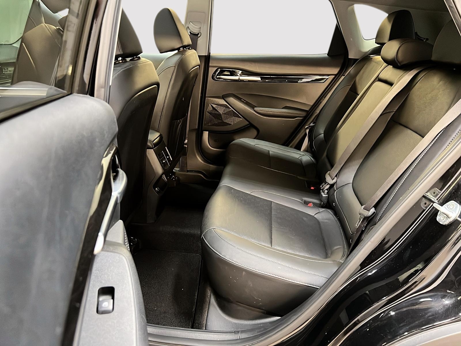 Kia SELTOS EX CUIR TOIT 4RM 2022 - image #9