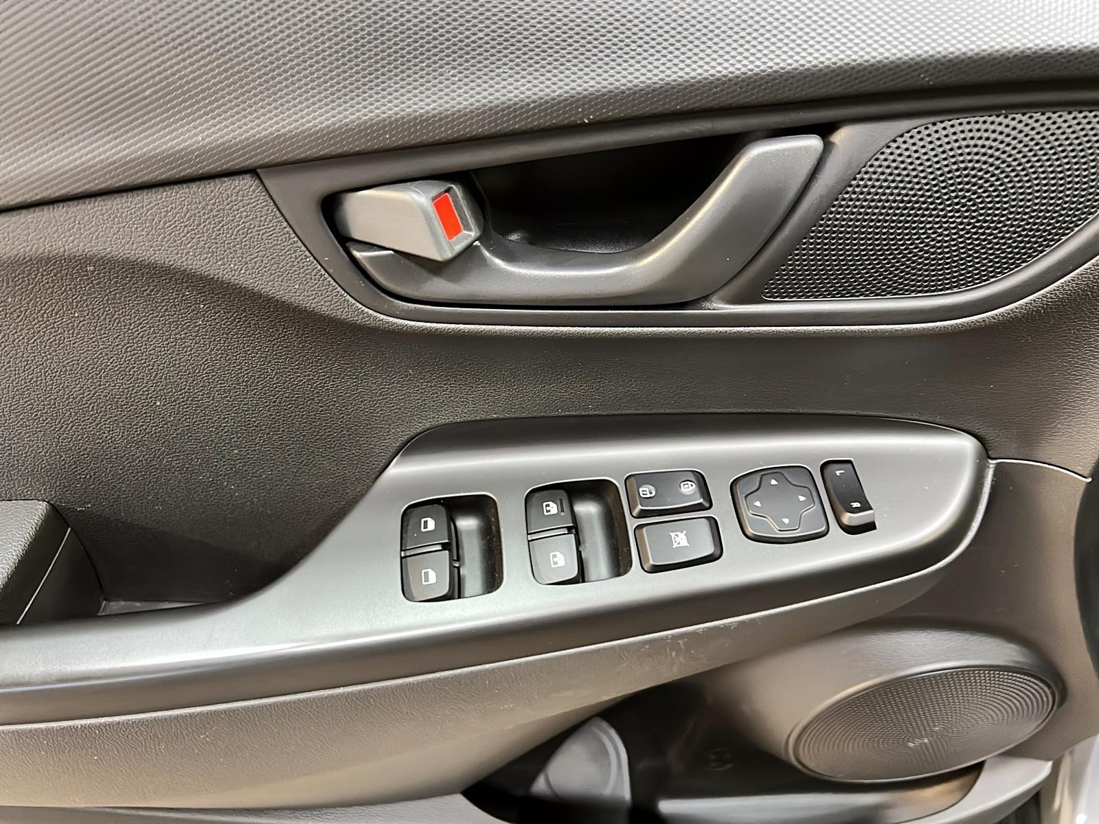 Hyundai Kona PREFERRED 4RM 2022 - image #21
